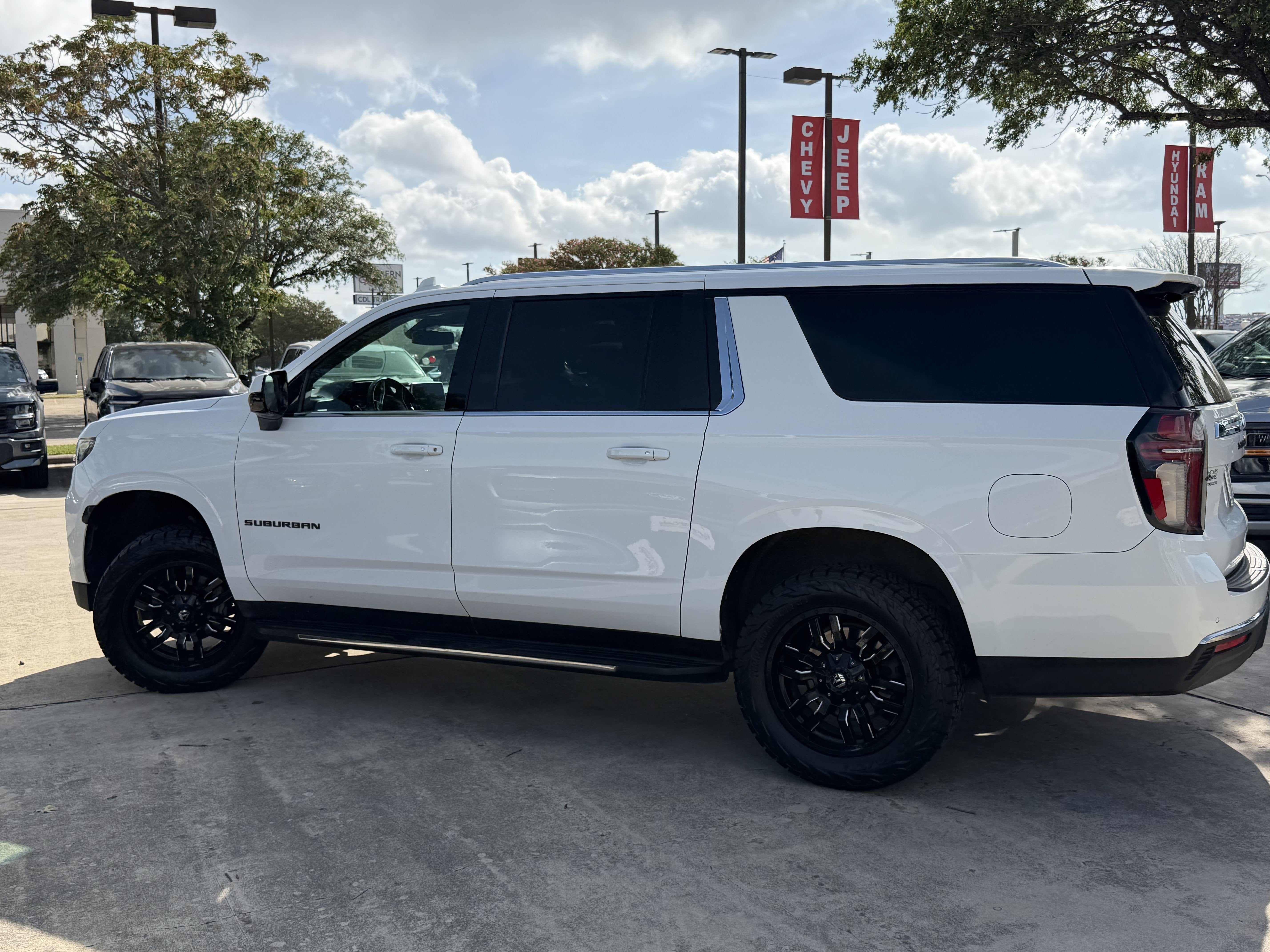 2021 Chevrolet Suburban LT