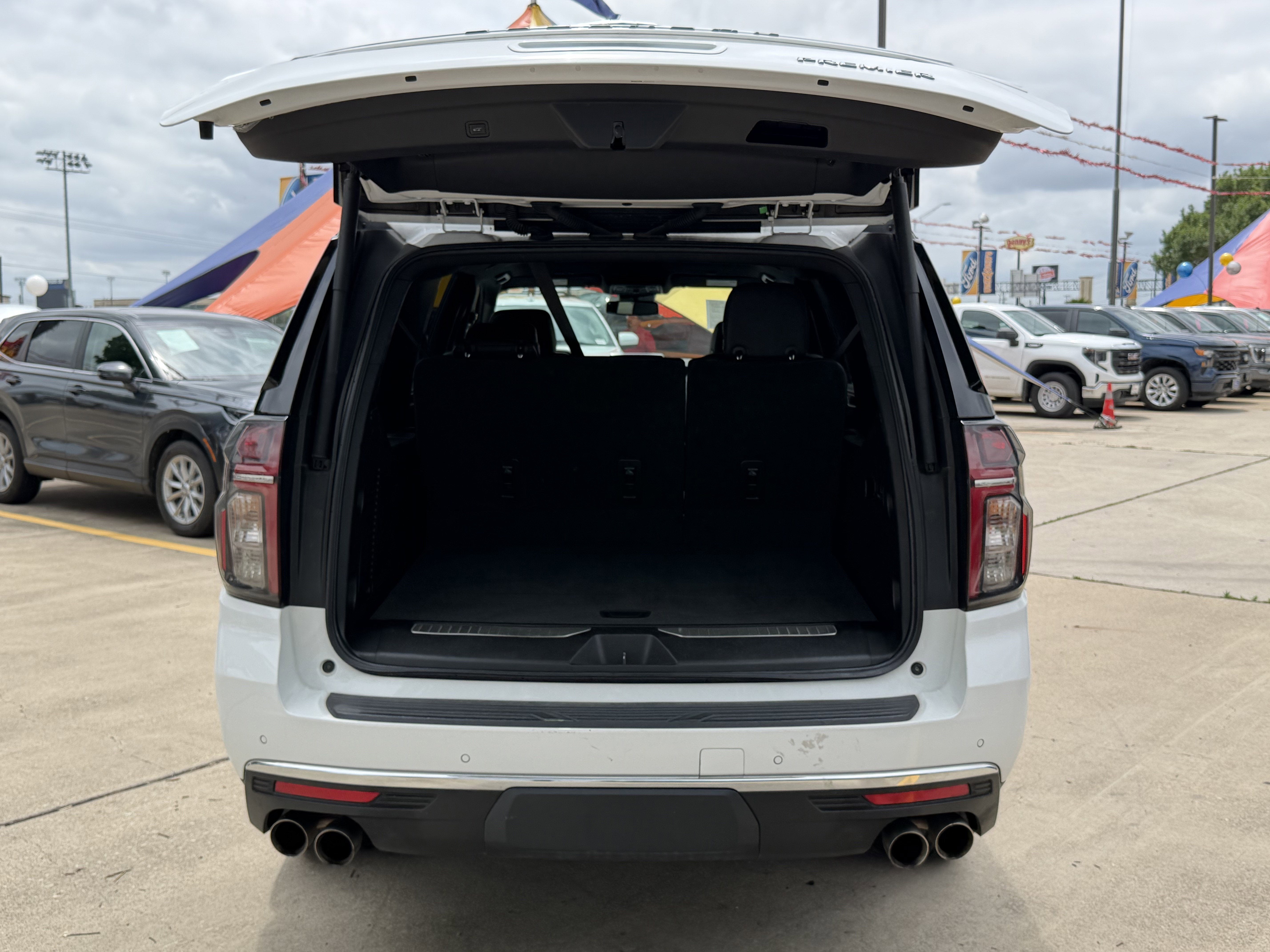 2023 Chevrolet Suburban Premier