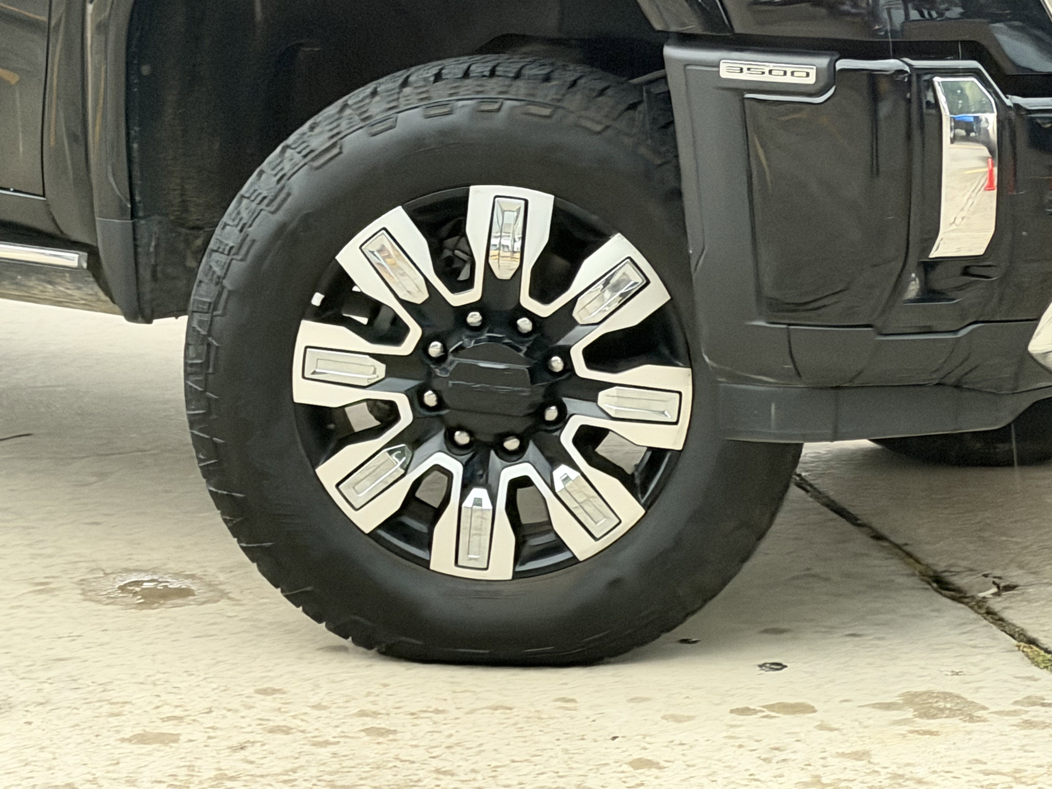 2025 GMC Sierra 3500HD Denali