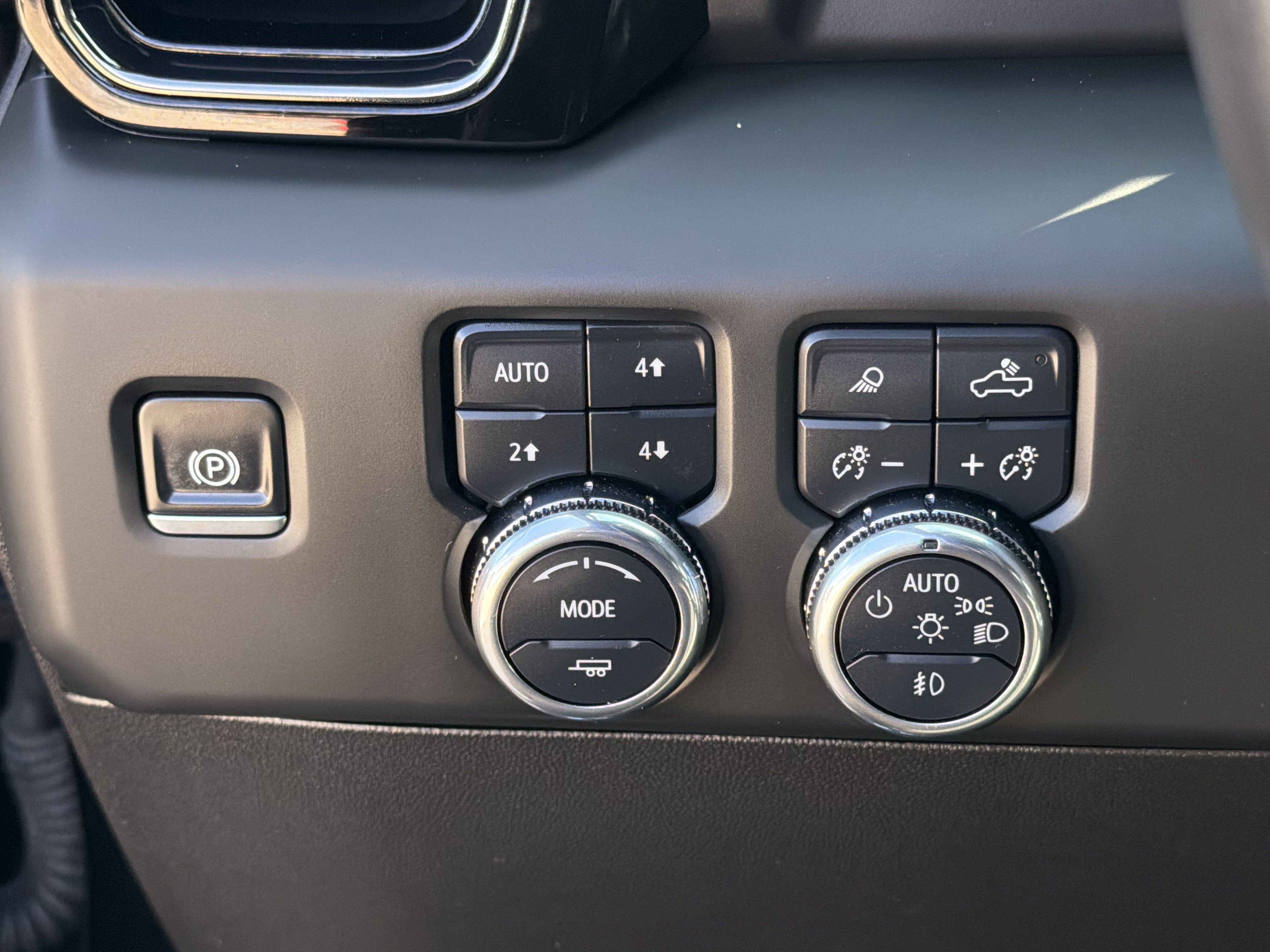 2025 GMC Sierra 2500HD AT4X
