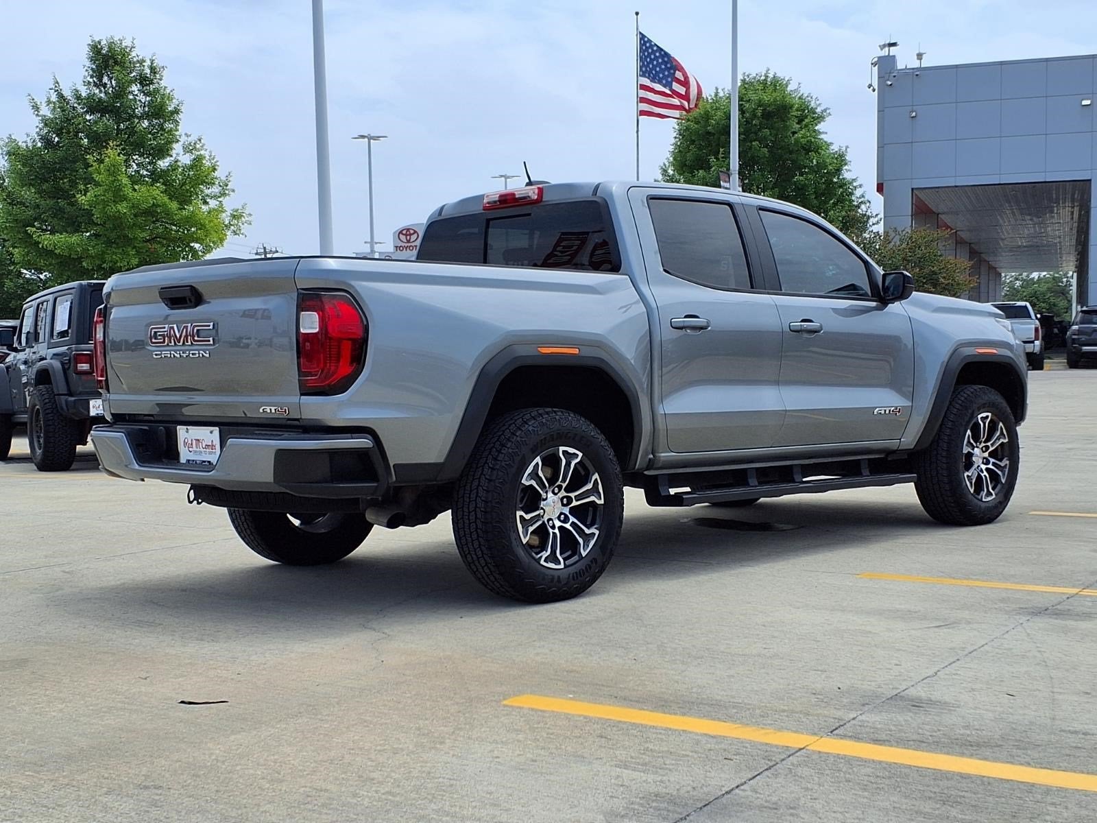 2023 GMC Canyon AT4