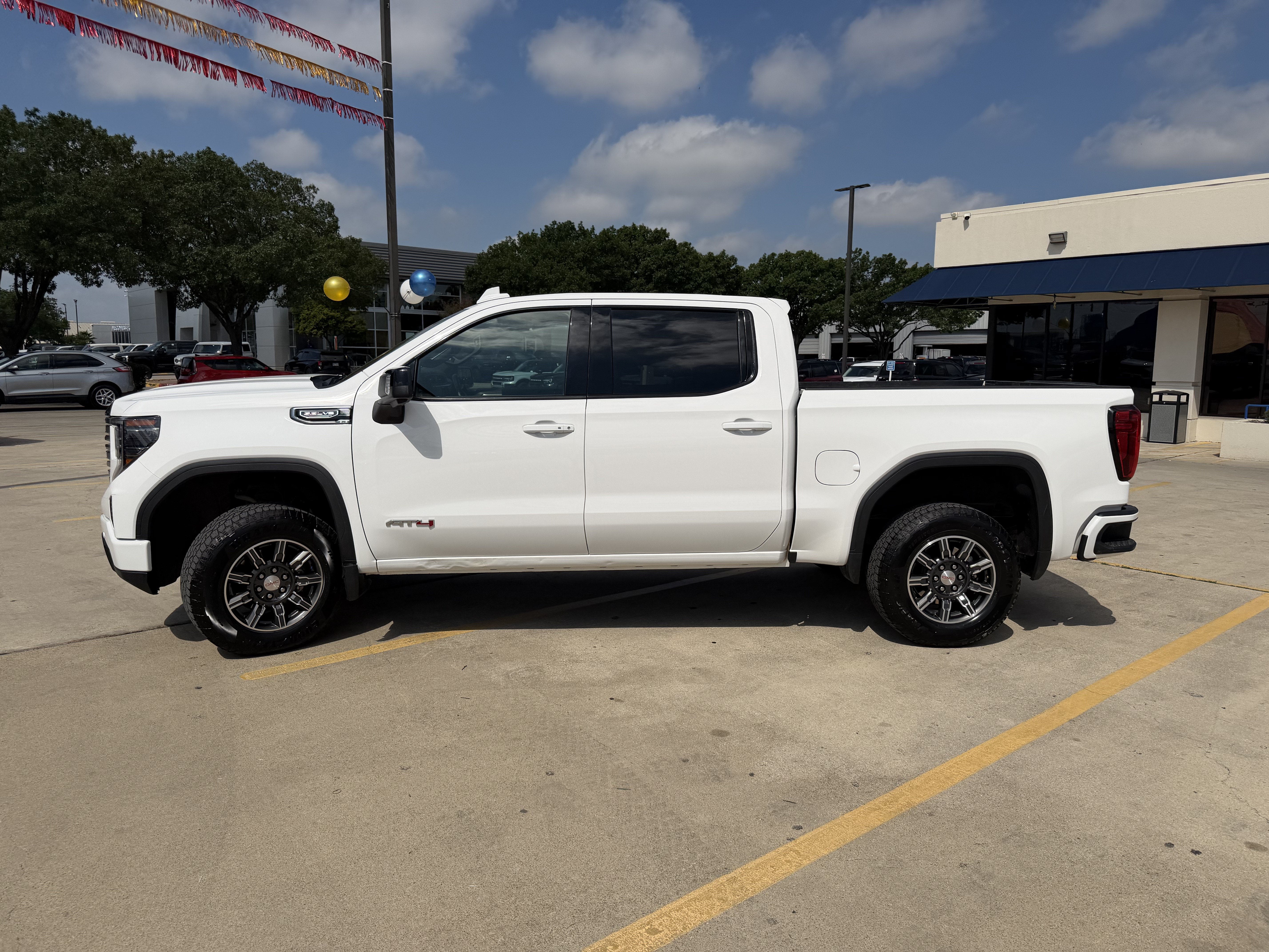 2025 GMC Sierra 1500 AT4