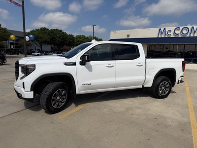 2025 GMC Sierra 1500 AT4