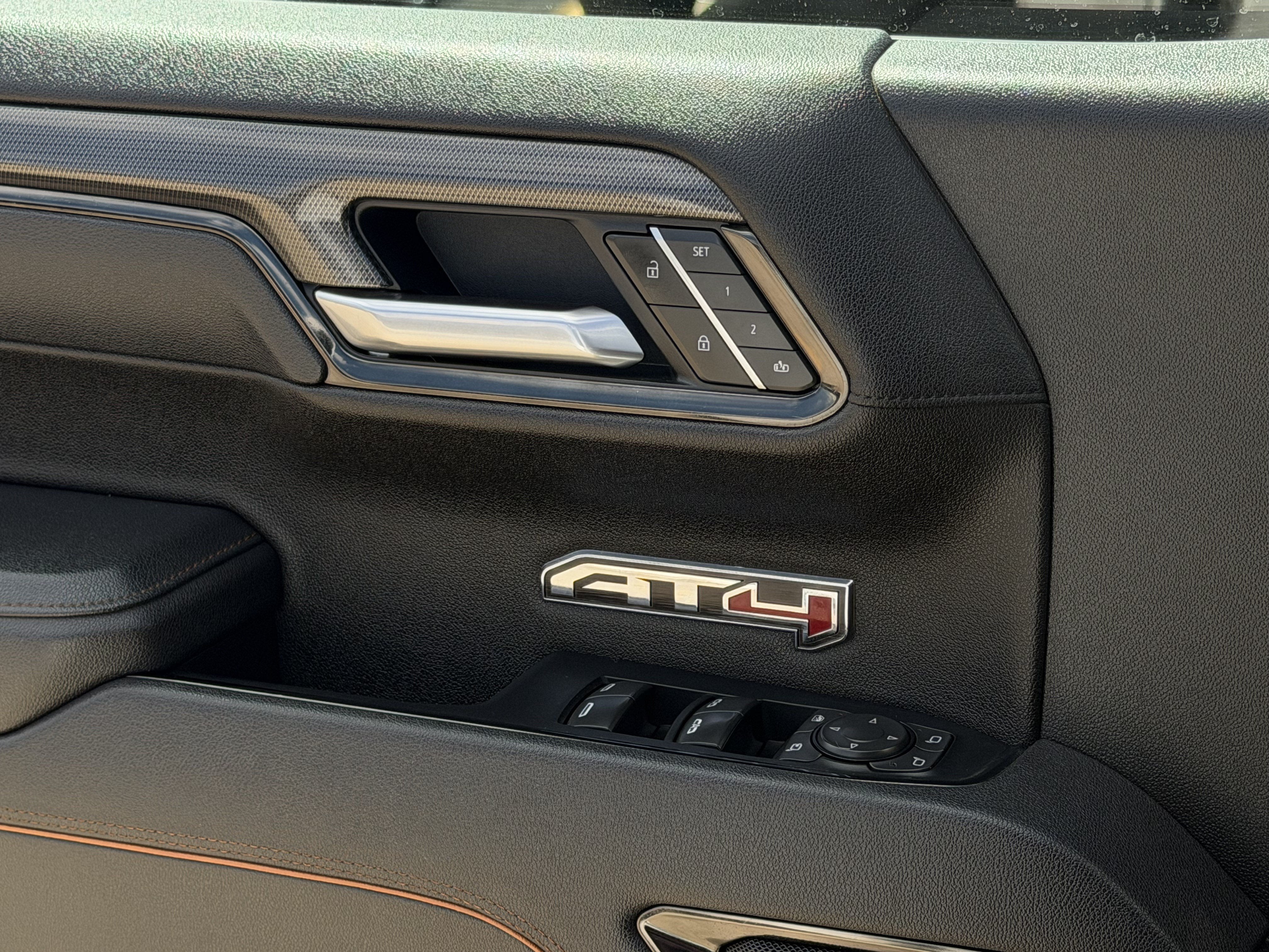 2025 GMC Sierra 1500 AT4