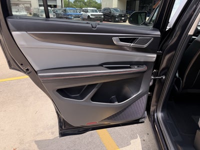 2024 Volkswagen Atlas 2.0T Peak Edition SE w/Technology