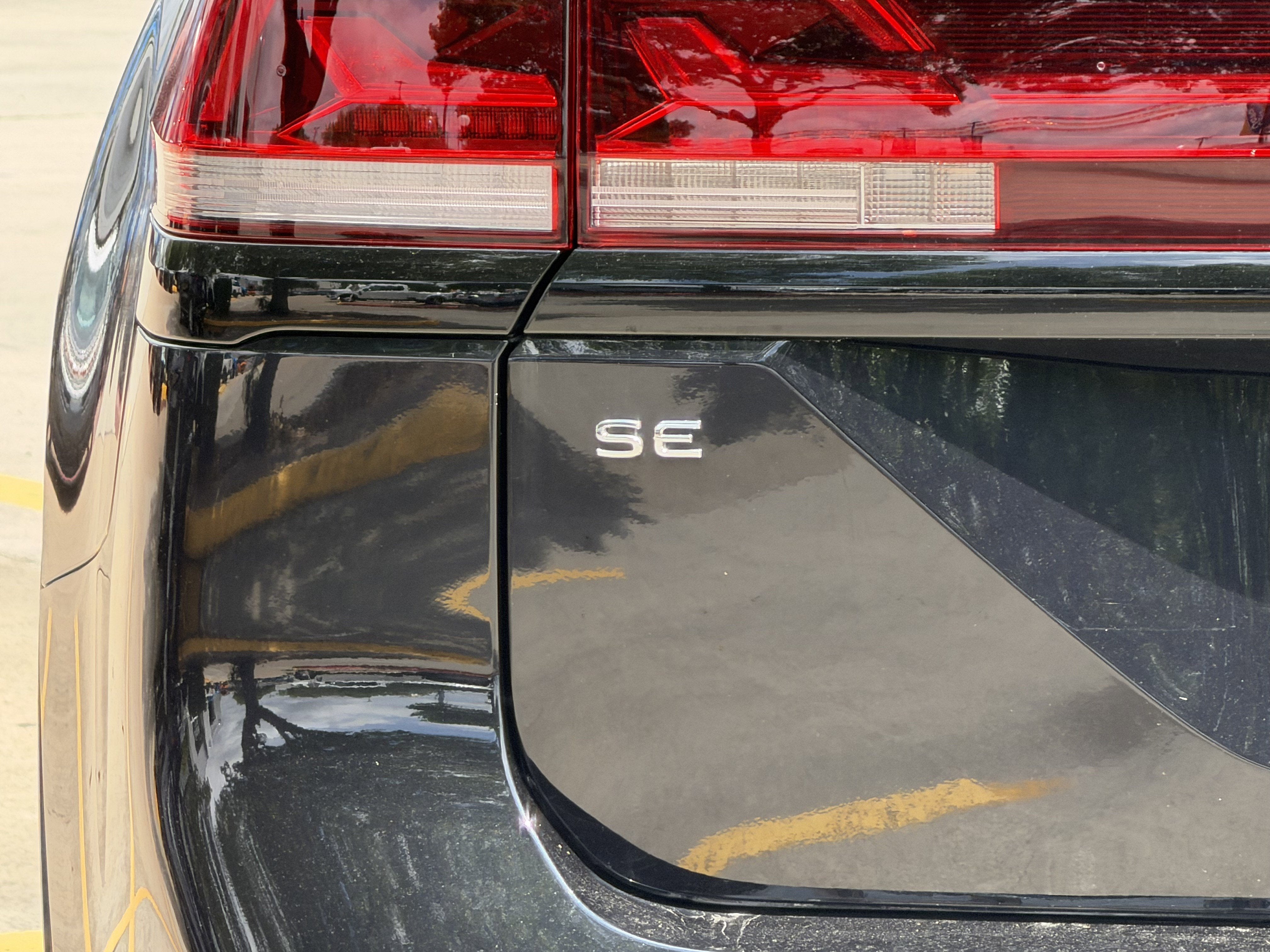 2024 Volkswagen Atlas 2.0T Peak Edition SE w/Technology