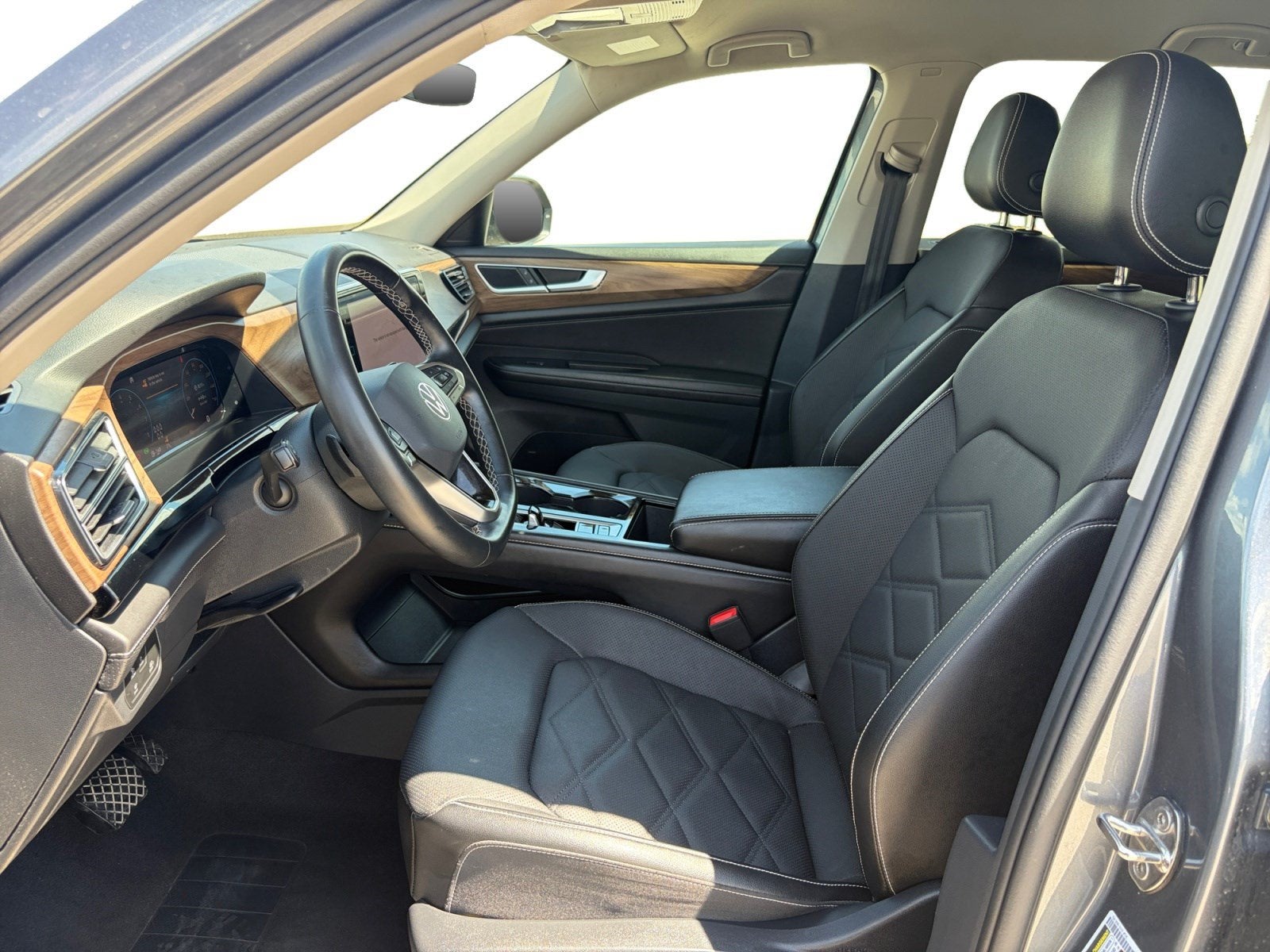 2025 Volkswagen Atlas 2.0T SE