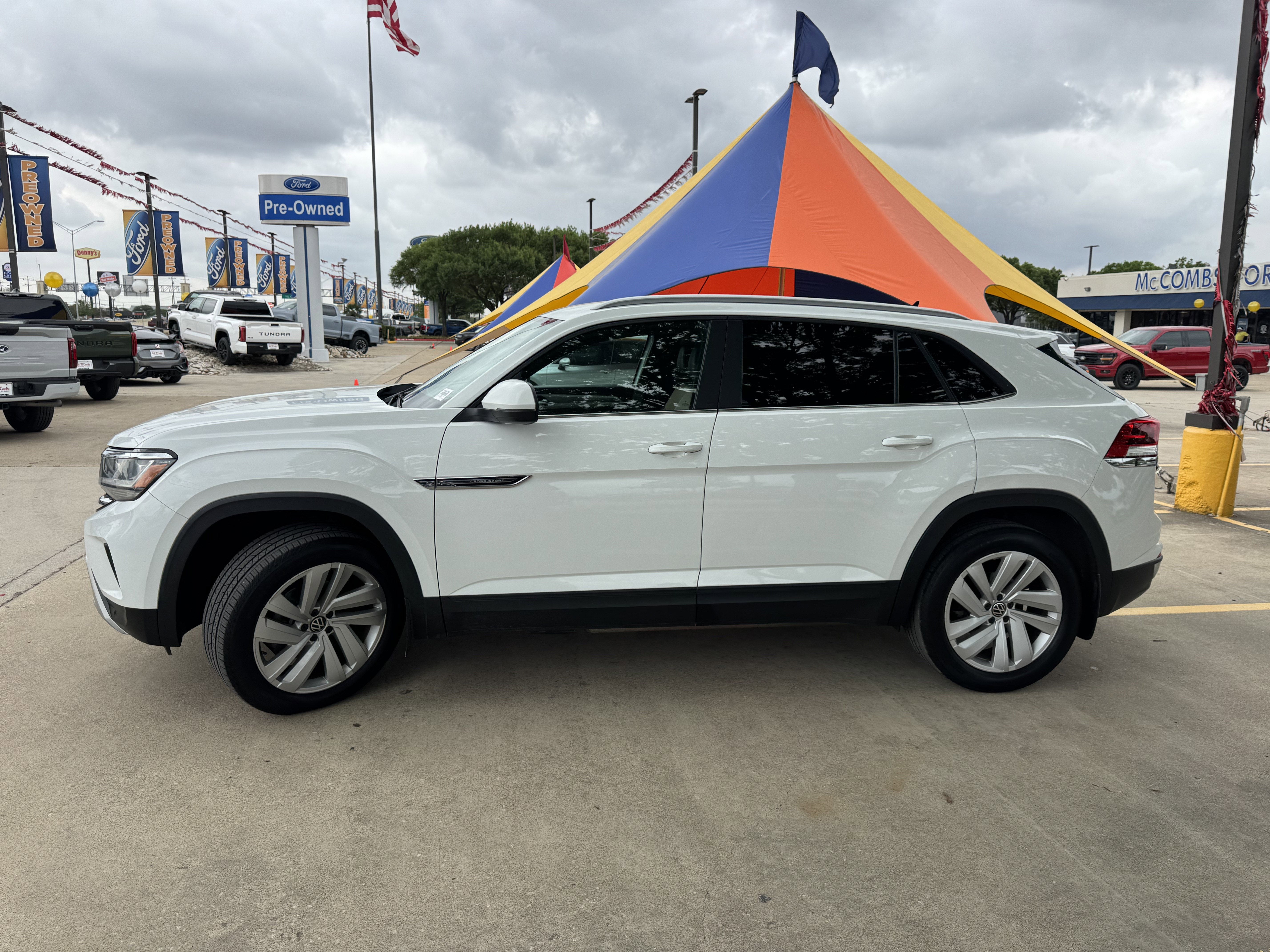2021 Volkswagen Atlas Cross Sport 2.0T SE w/ Technology