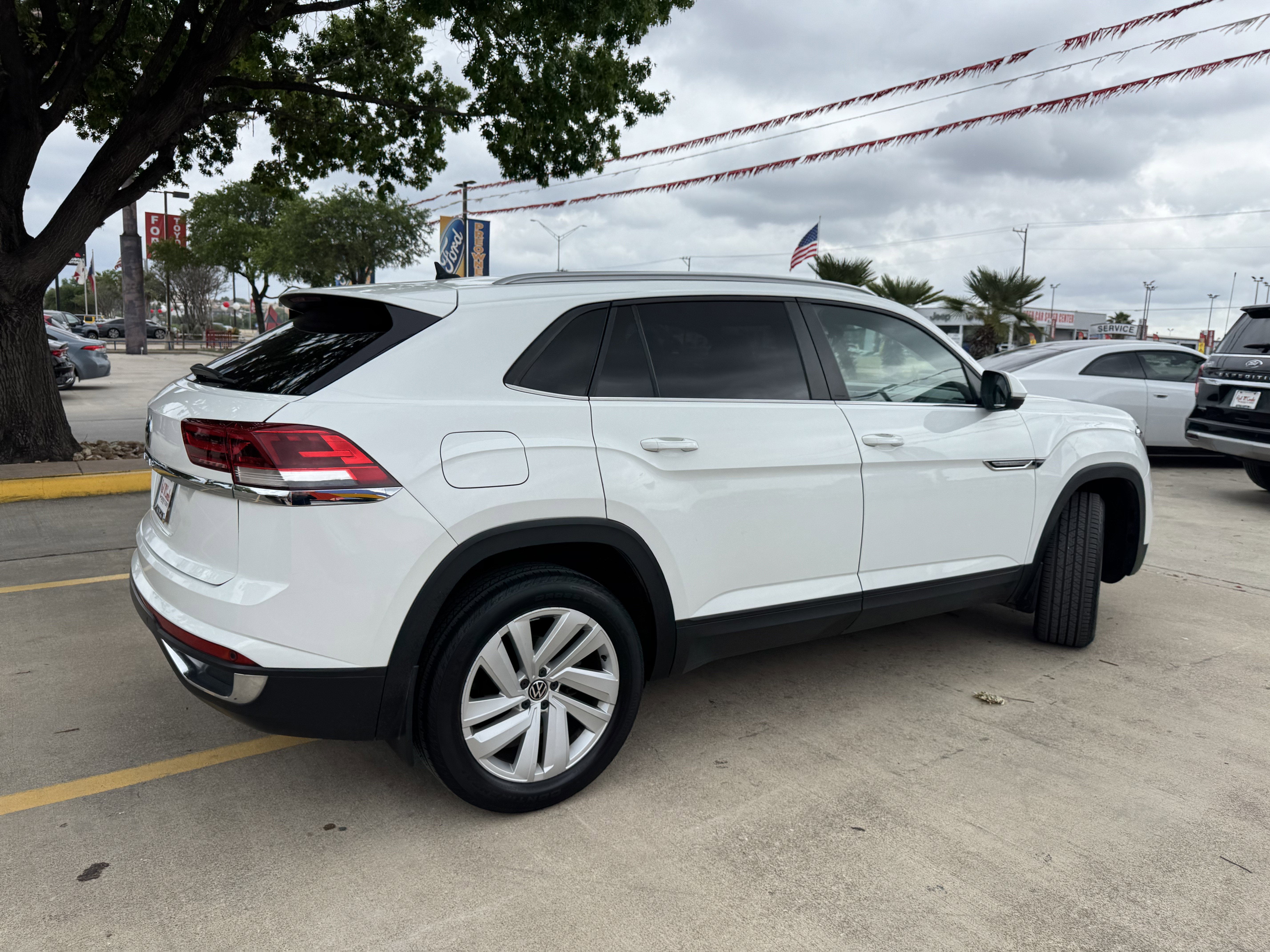 2021 Volkswagen Atlas Cross Sport 2.0T SE w/ Technology