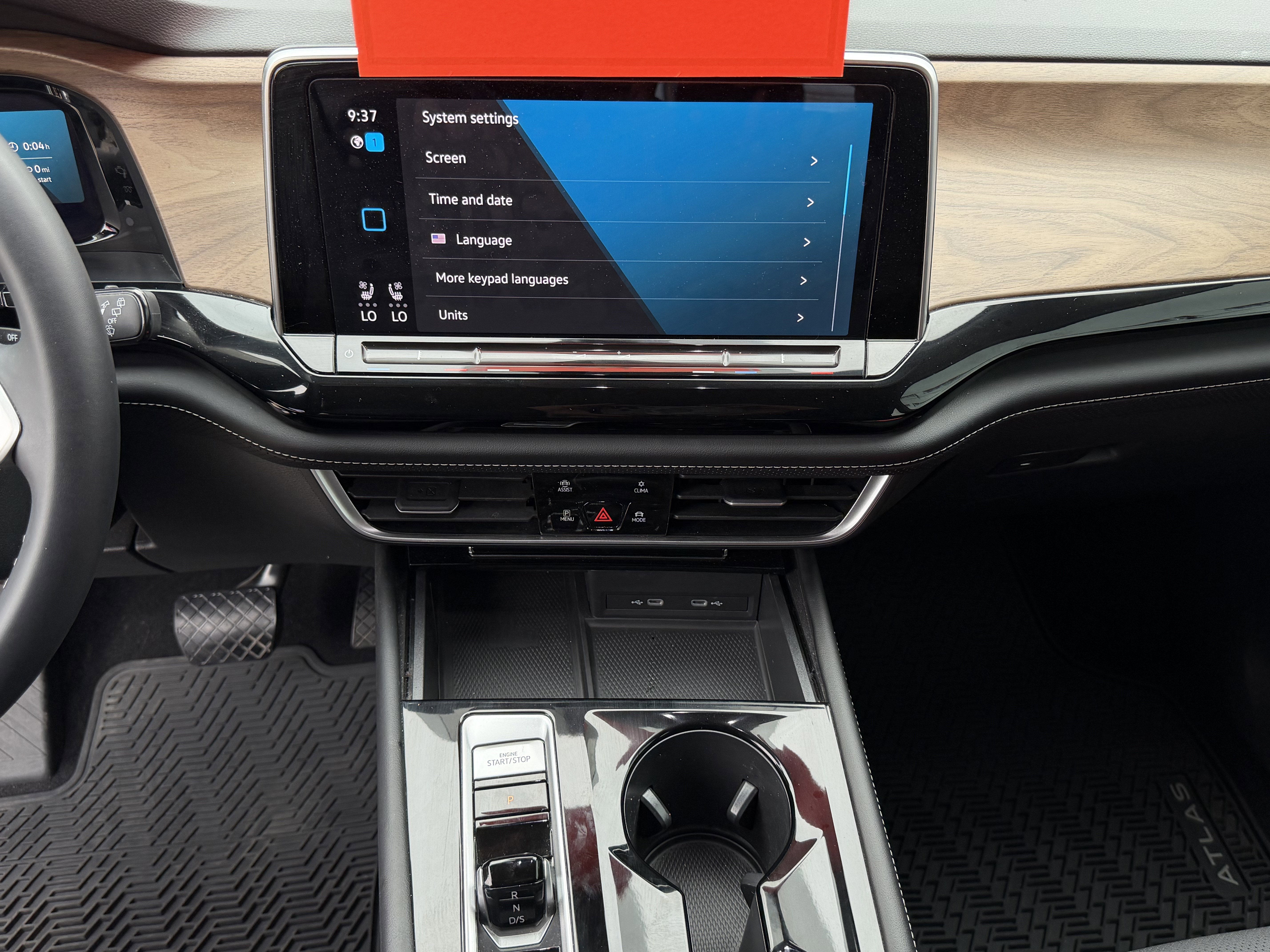 2024 Volkswagen Atlas 2.0T SE w/ Technology