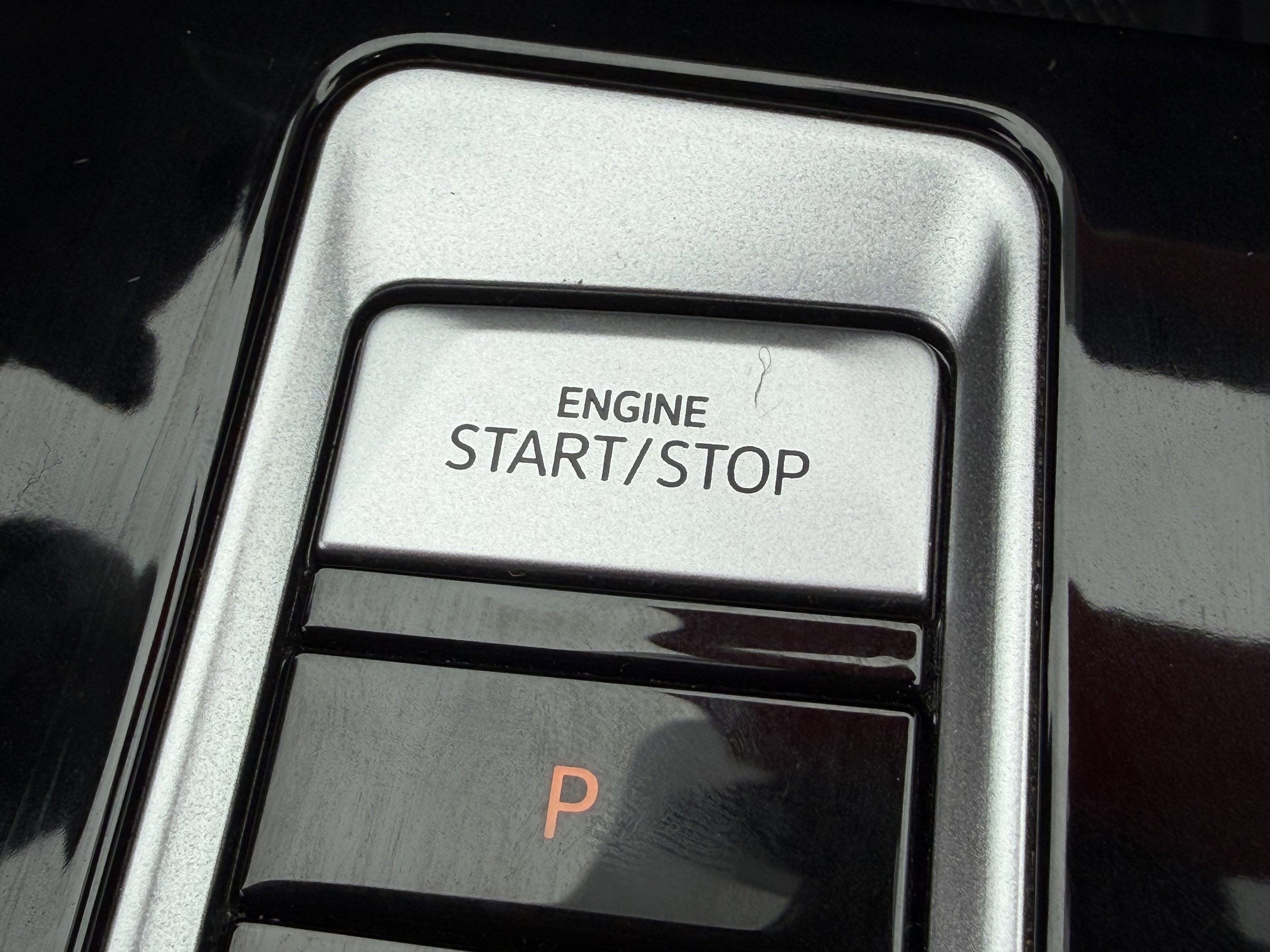 2024 Volkswagen Atlas 2.0T SE w/ Technology