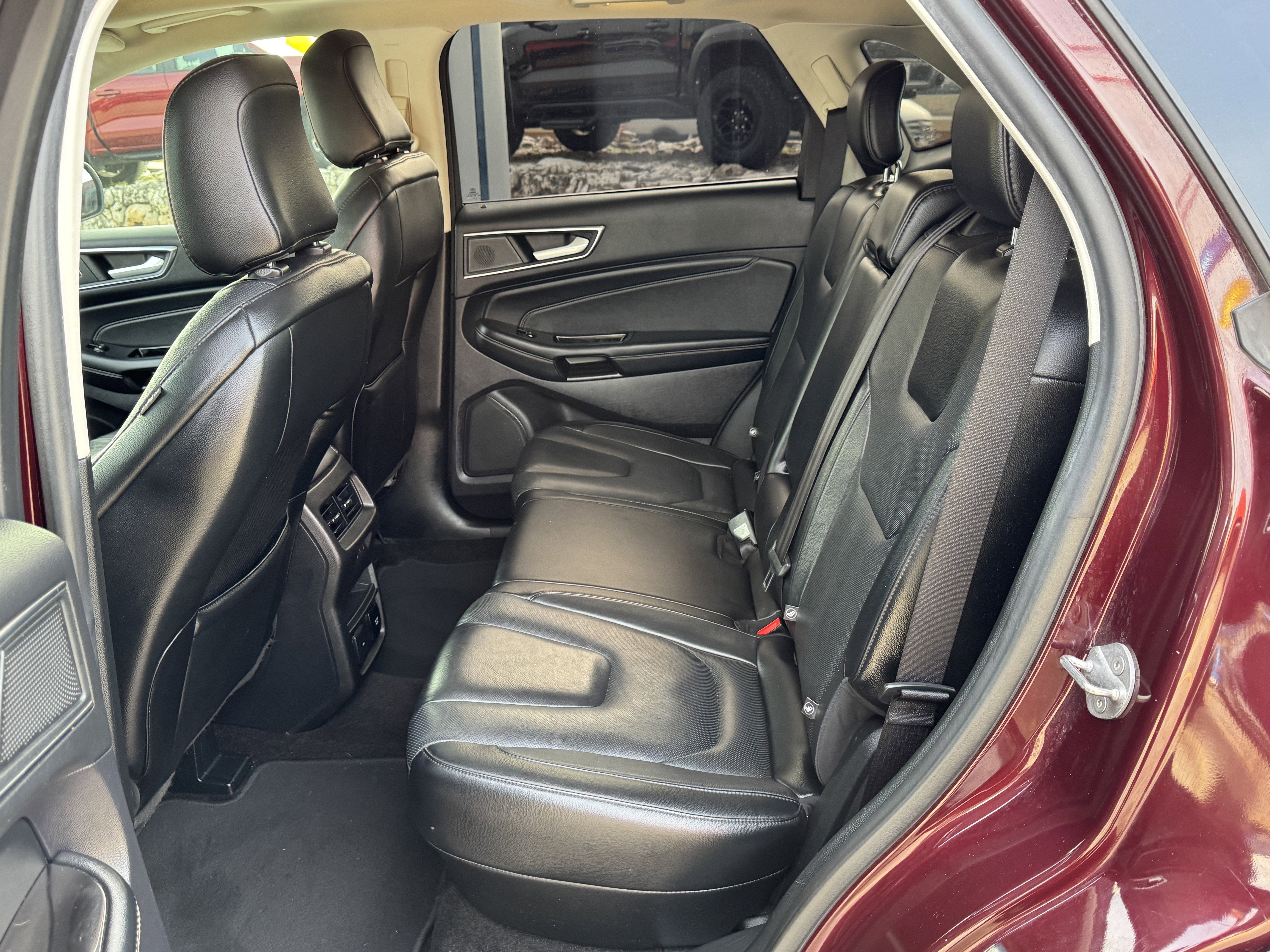 2020 Ford Edge Titanium