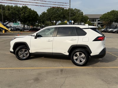 2025 Toyota RAV4 Hybrid XLE