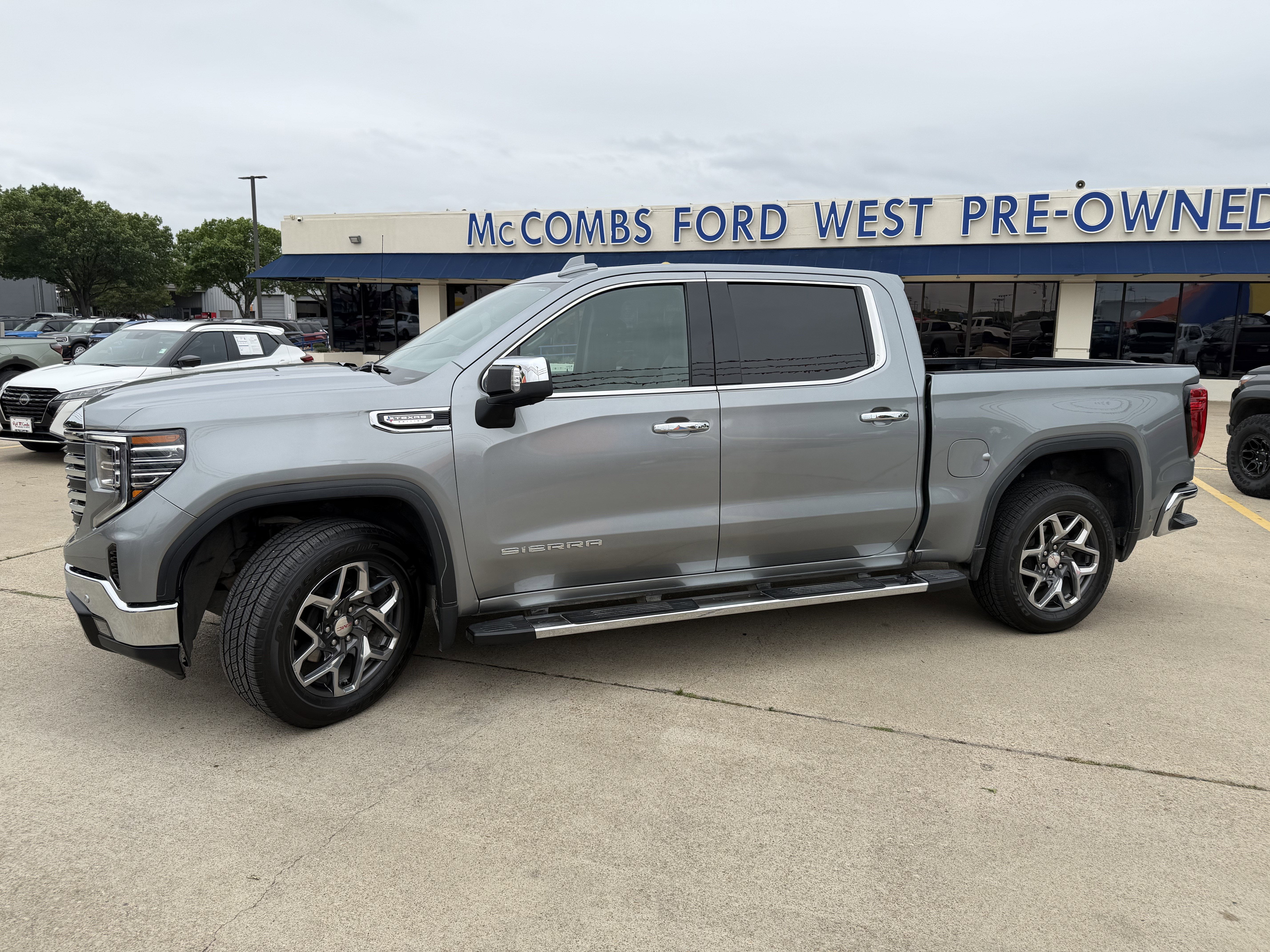 2024 GMC Sierra 1500 SLT