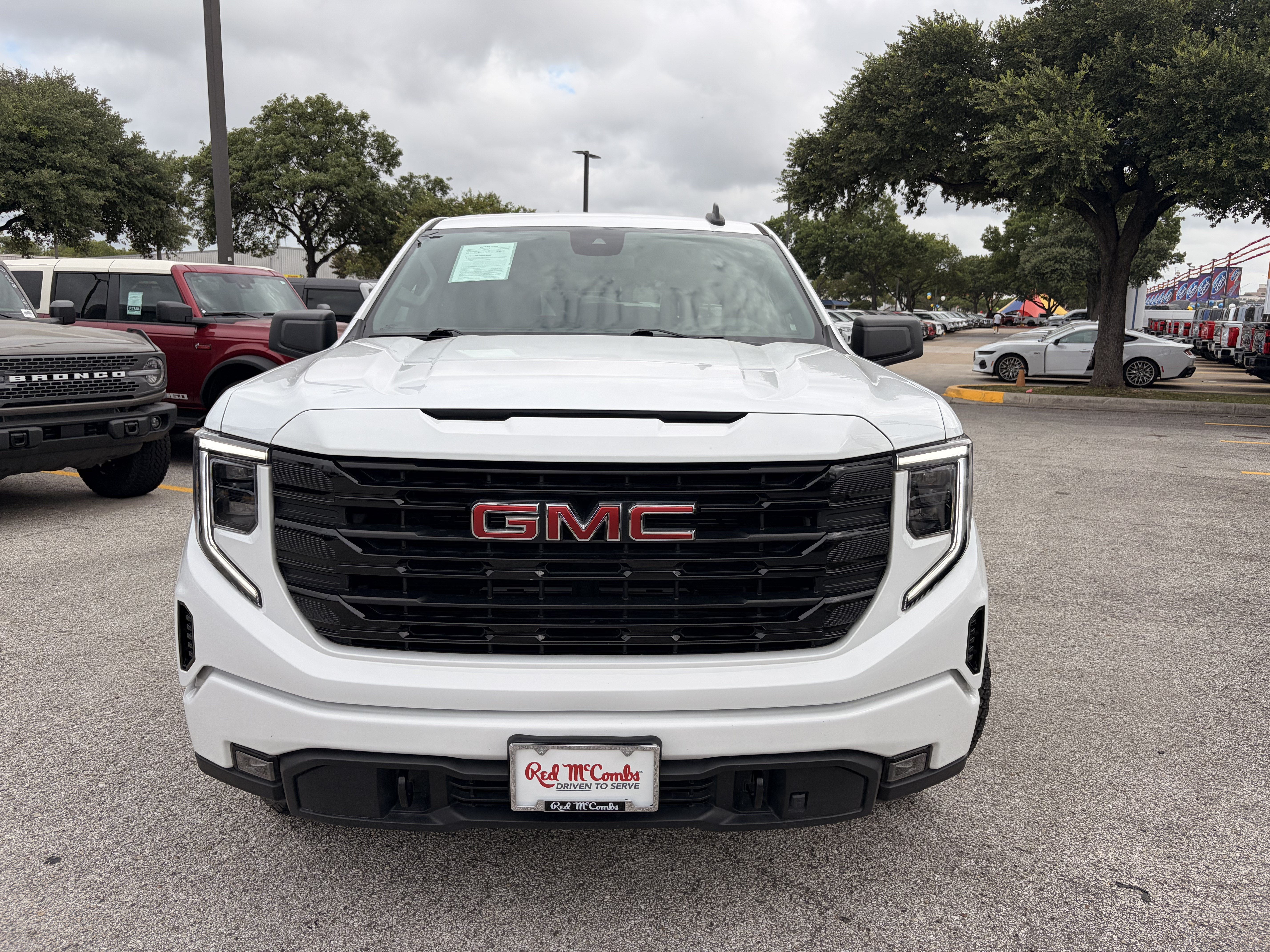 2024 GMC Sierra 1500 Elevation