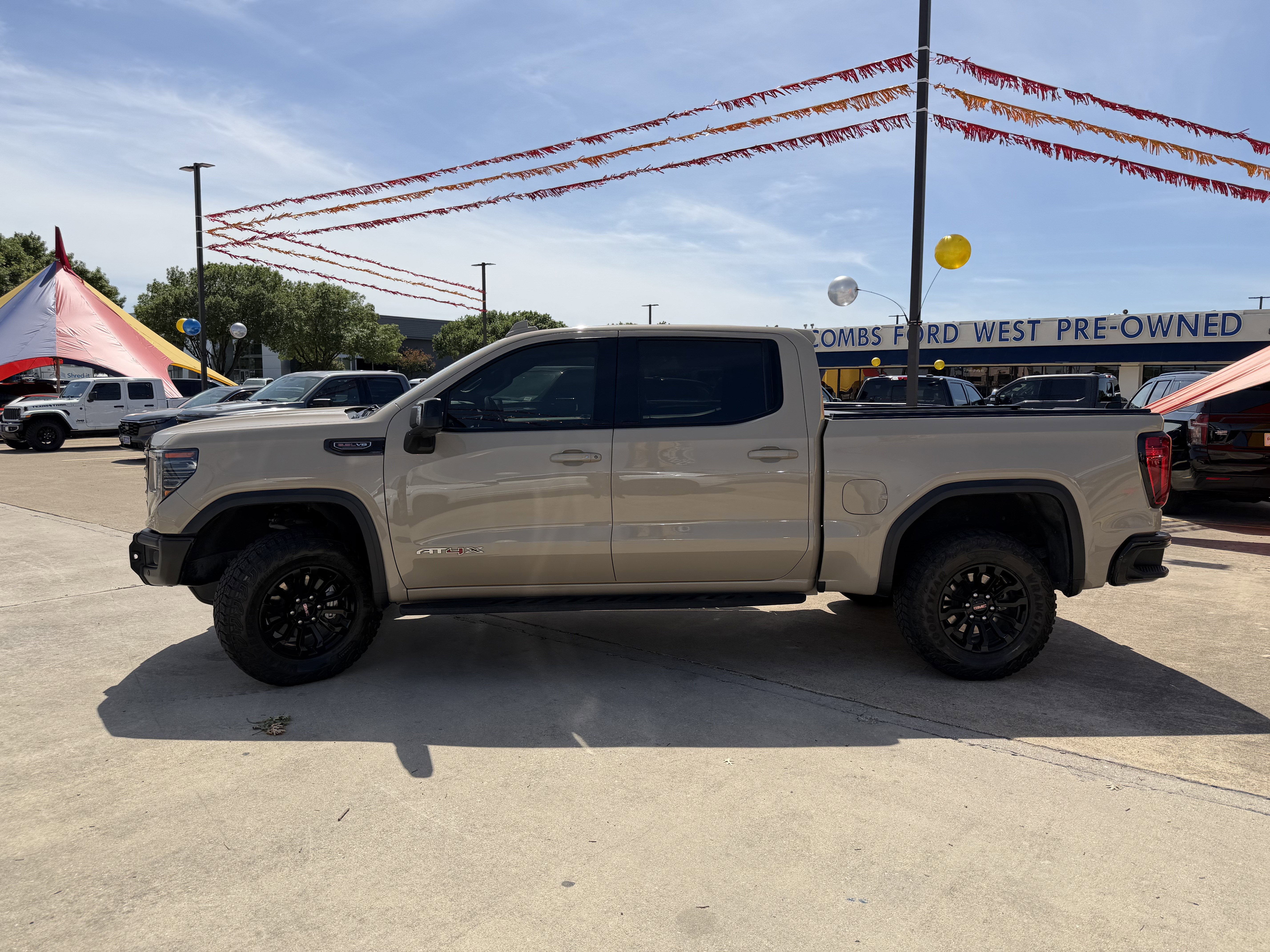2023 GMC Sierra 1500 AT4X