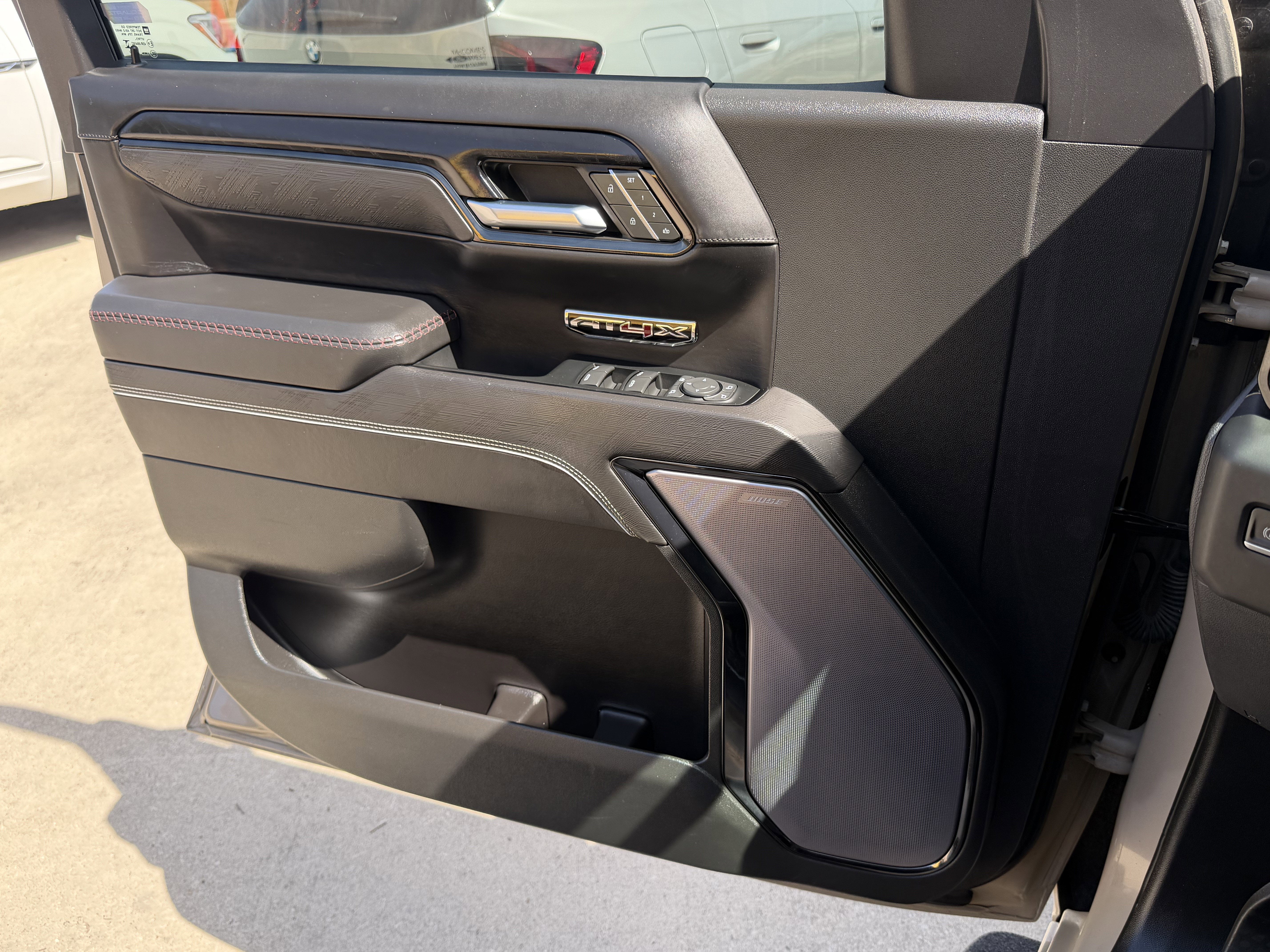 2023 GMC Sierra 1500 AT4X
