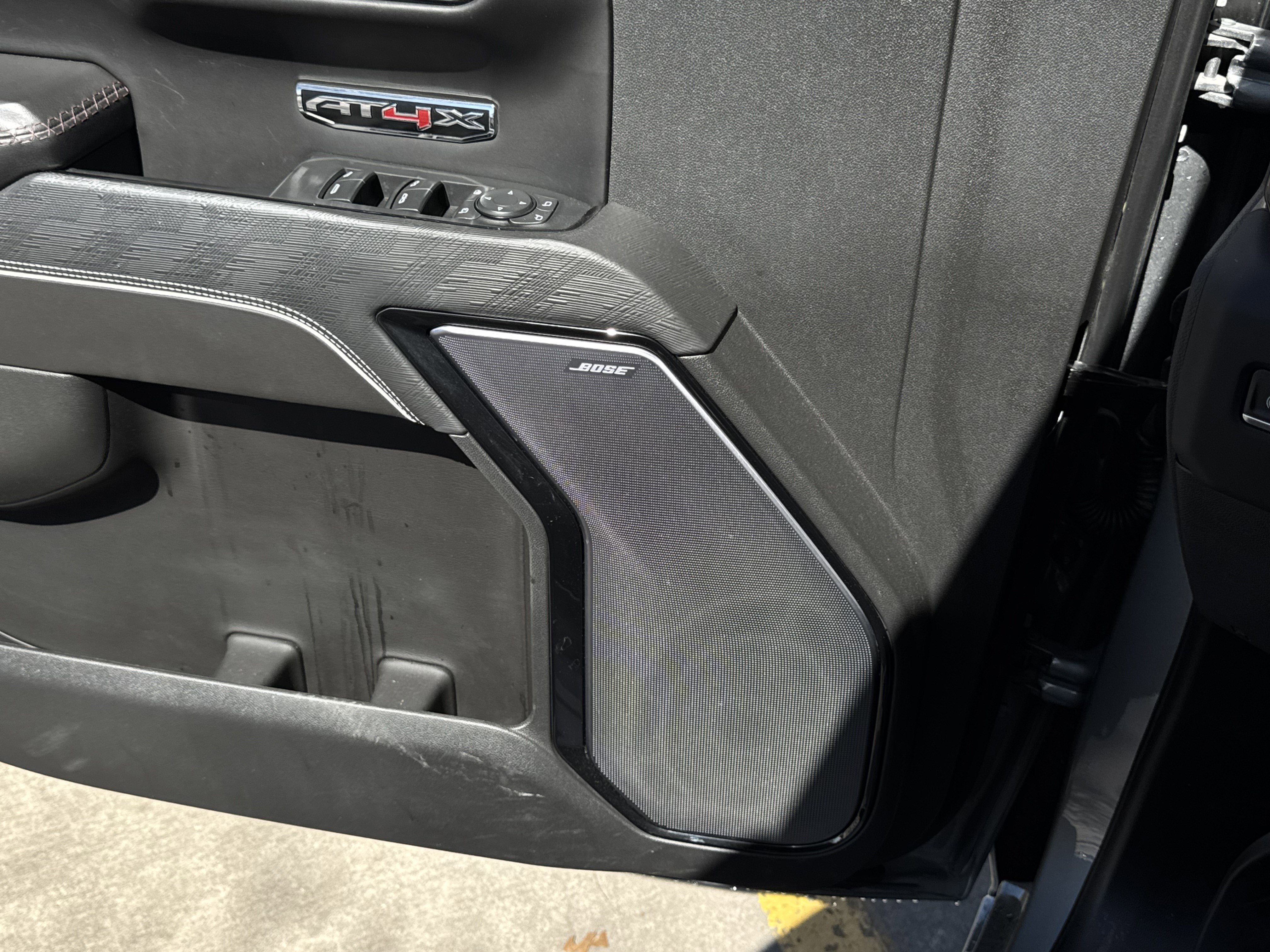 2024 GMC Sierra 1500 AT4X