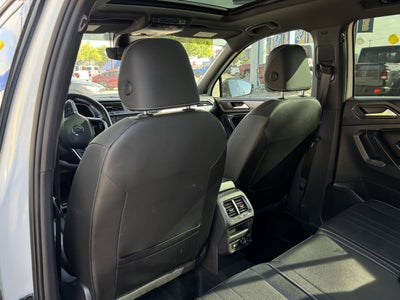 2023 Volkswagen Tiguan SE R-Line Black