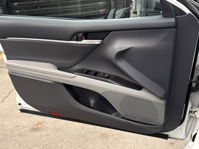 2024 Toyota Camry Hybrid SE