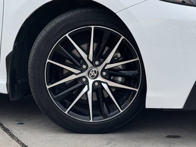 2024 Toyota Camry Hybrid SE