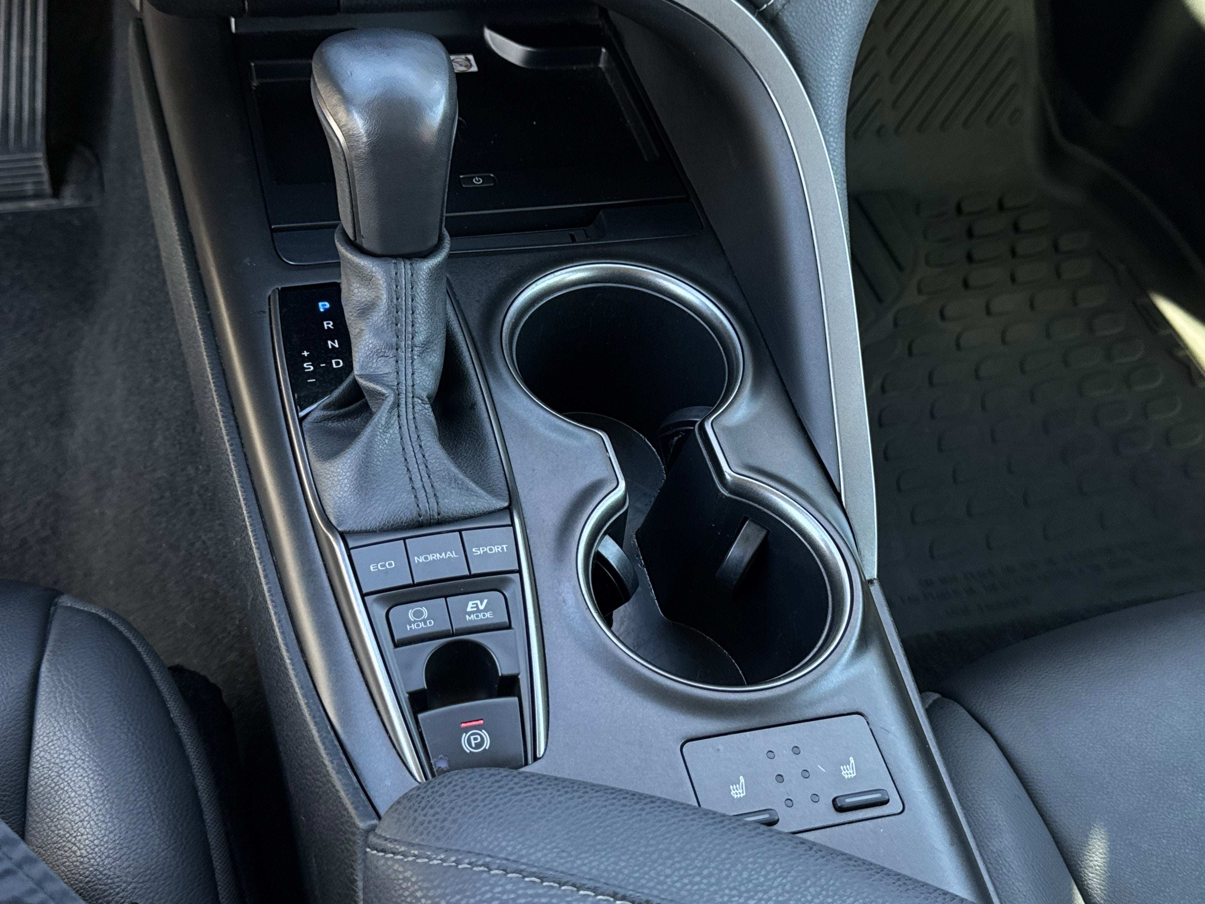 2023 Toyota Camry Hybrid XSE