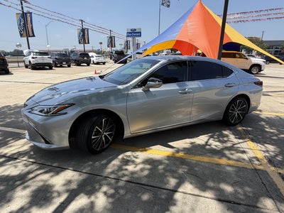 2023 Lexus ES 350 Base