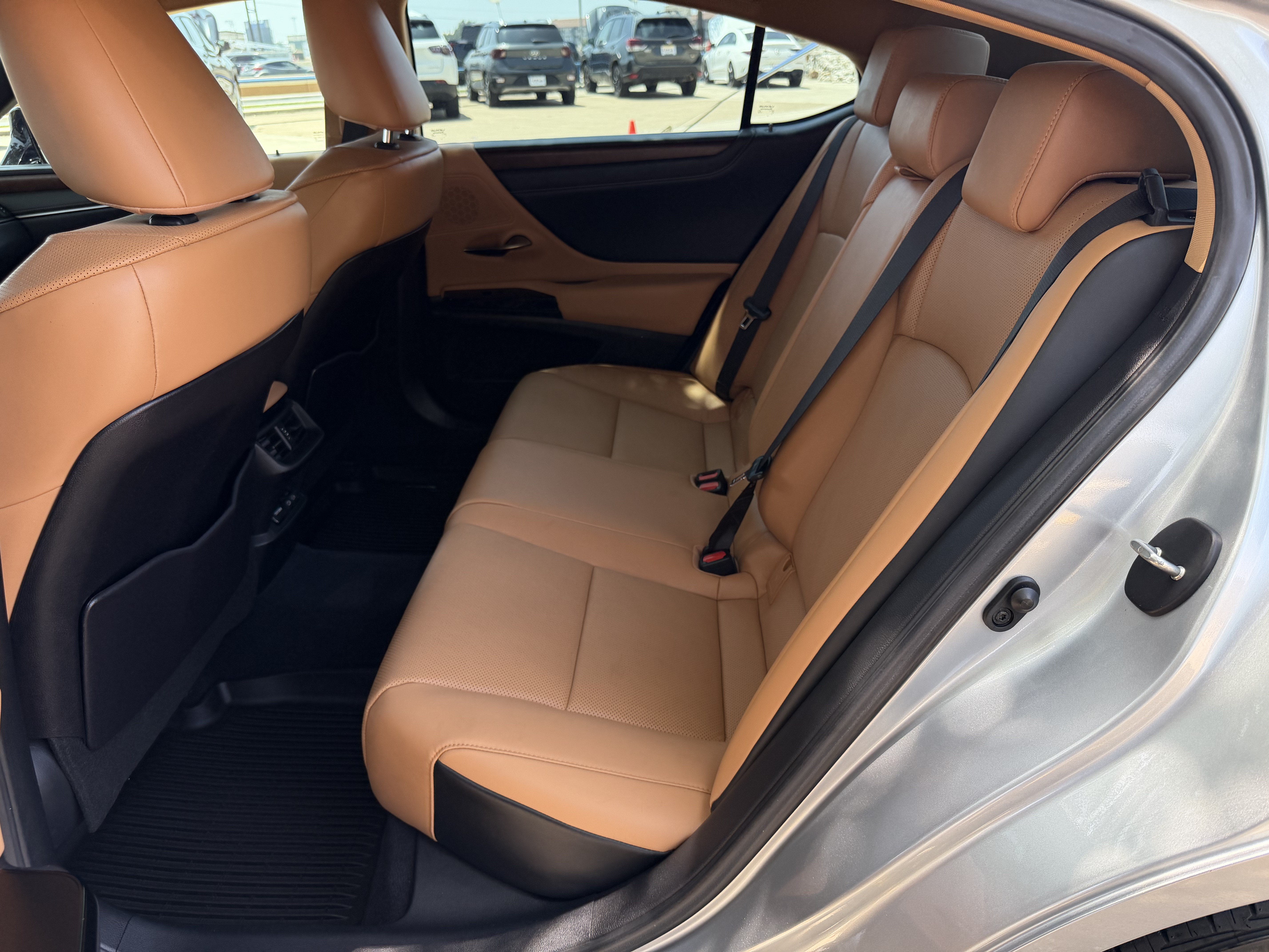 2023 Lexus ES 350 Base