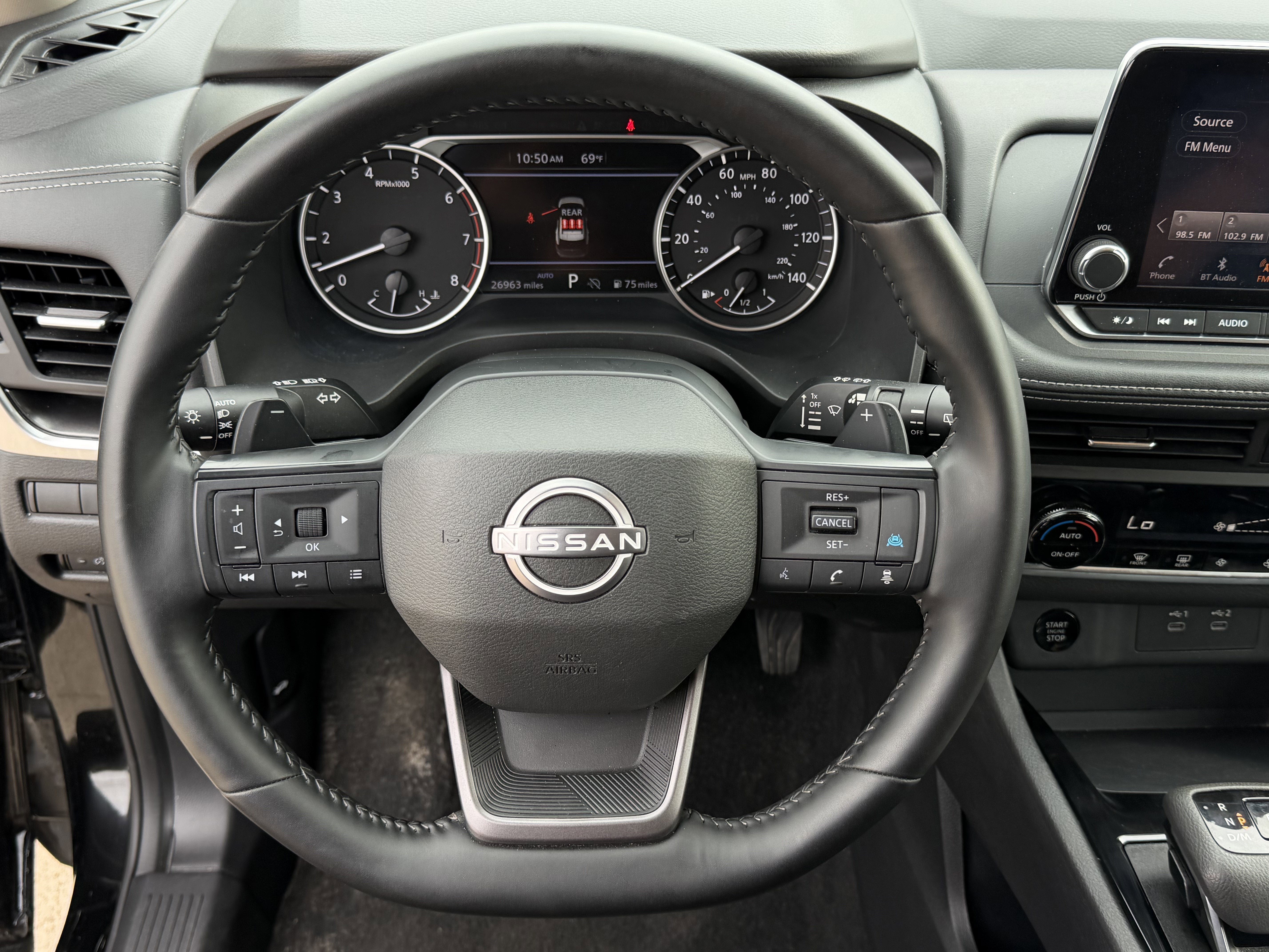 2025 Nissan Rogue SV