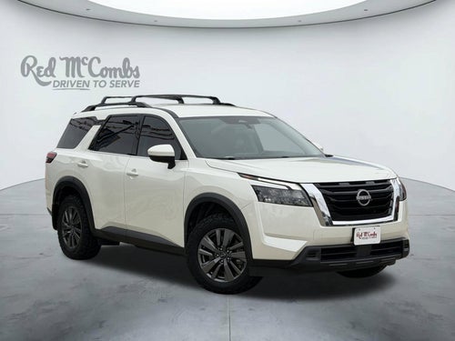 2024 Nissan Pathfinder SV