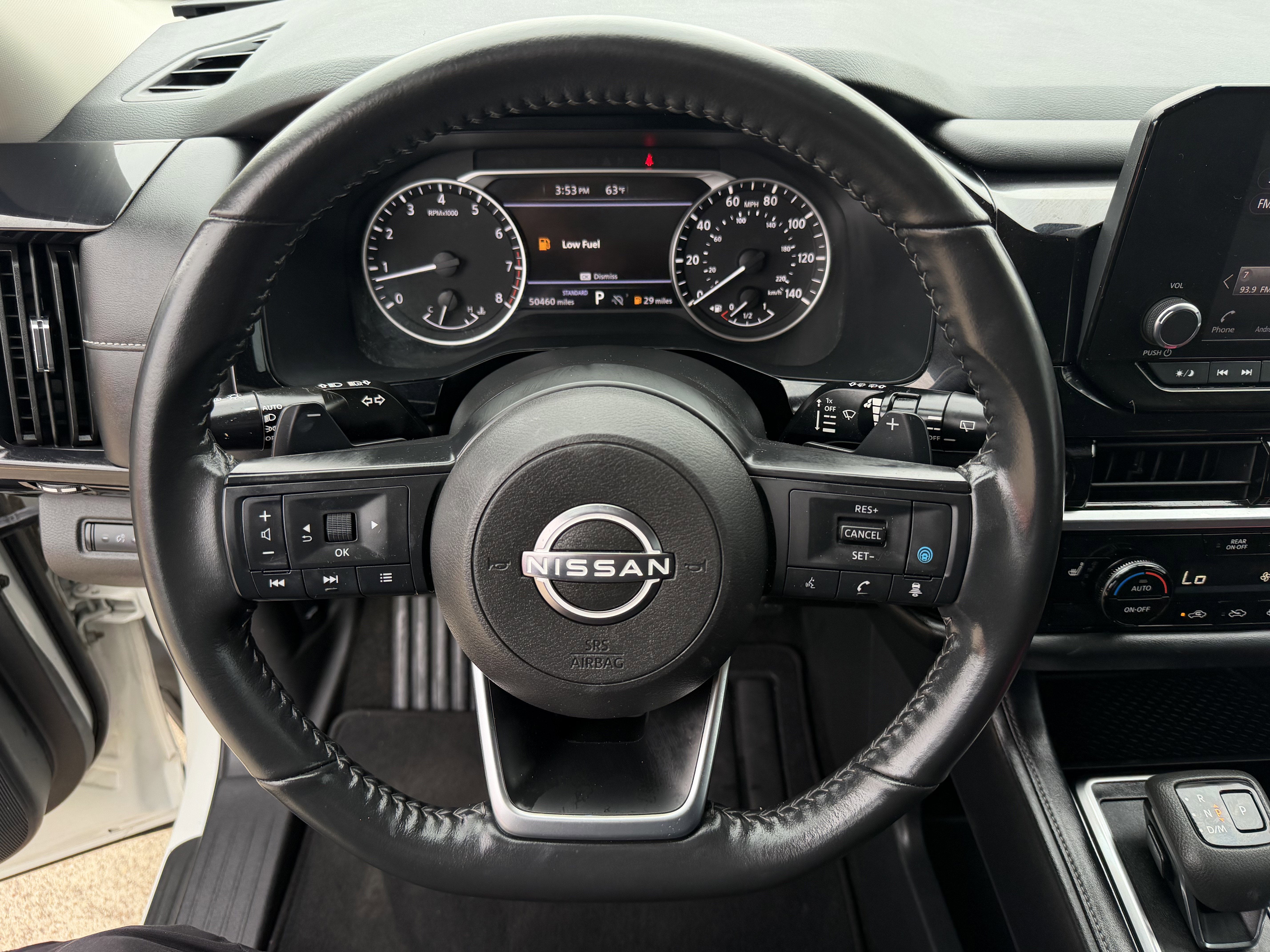 2024 Nissan Pathfinder SV