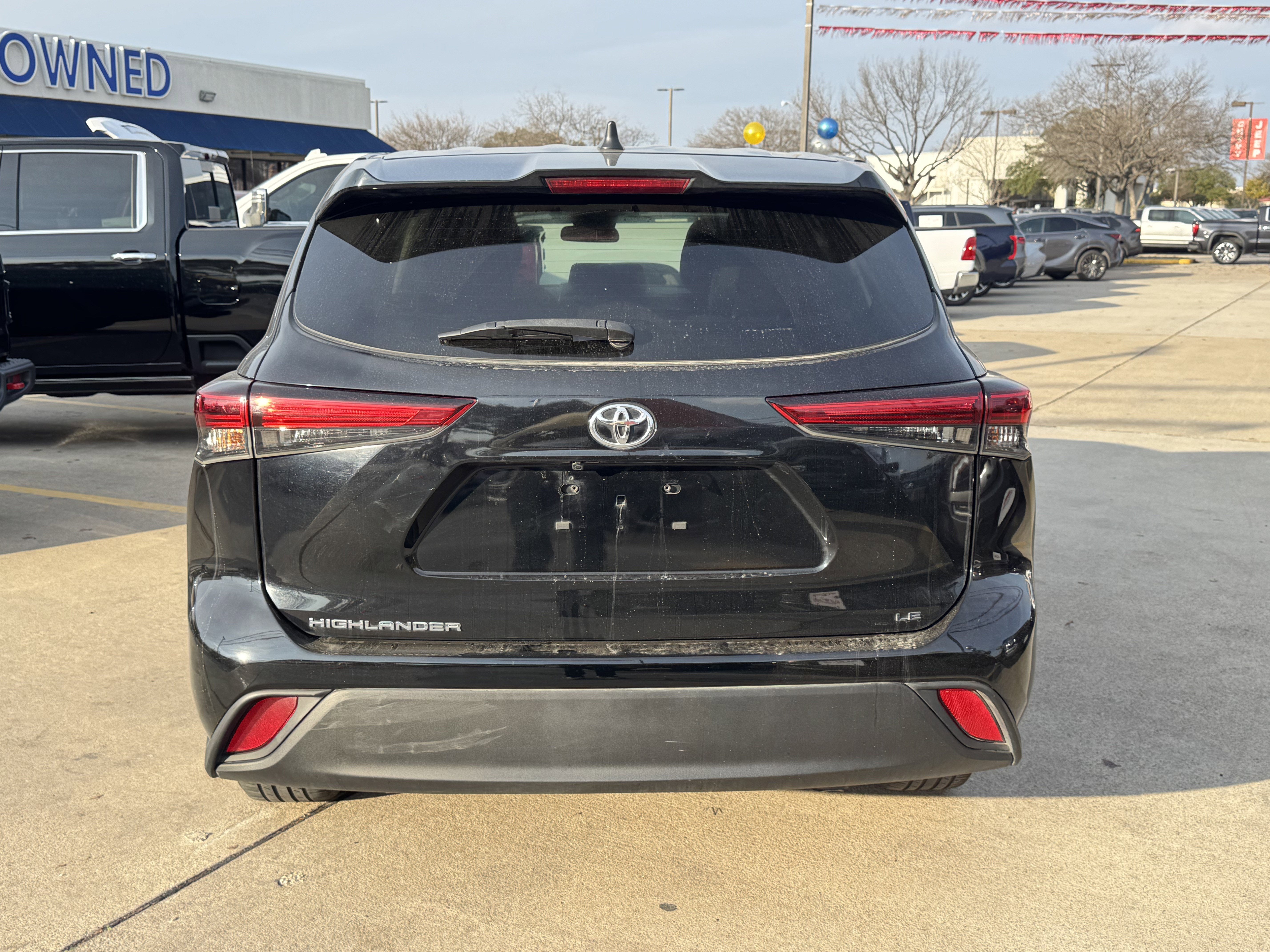 2023 Toyota Highlander LE
