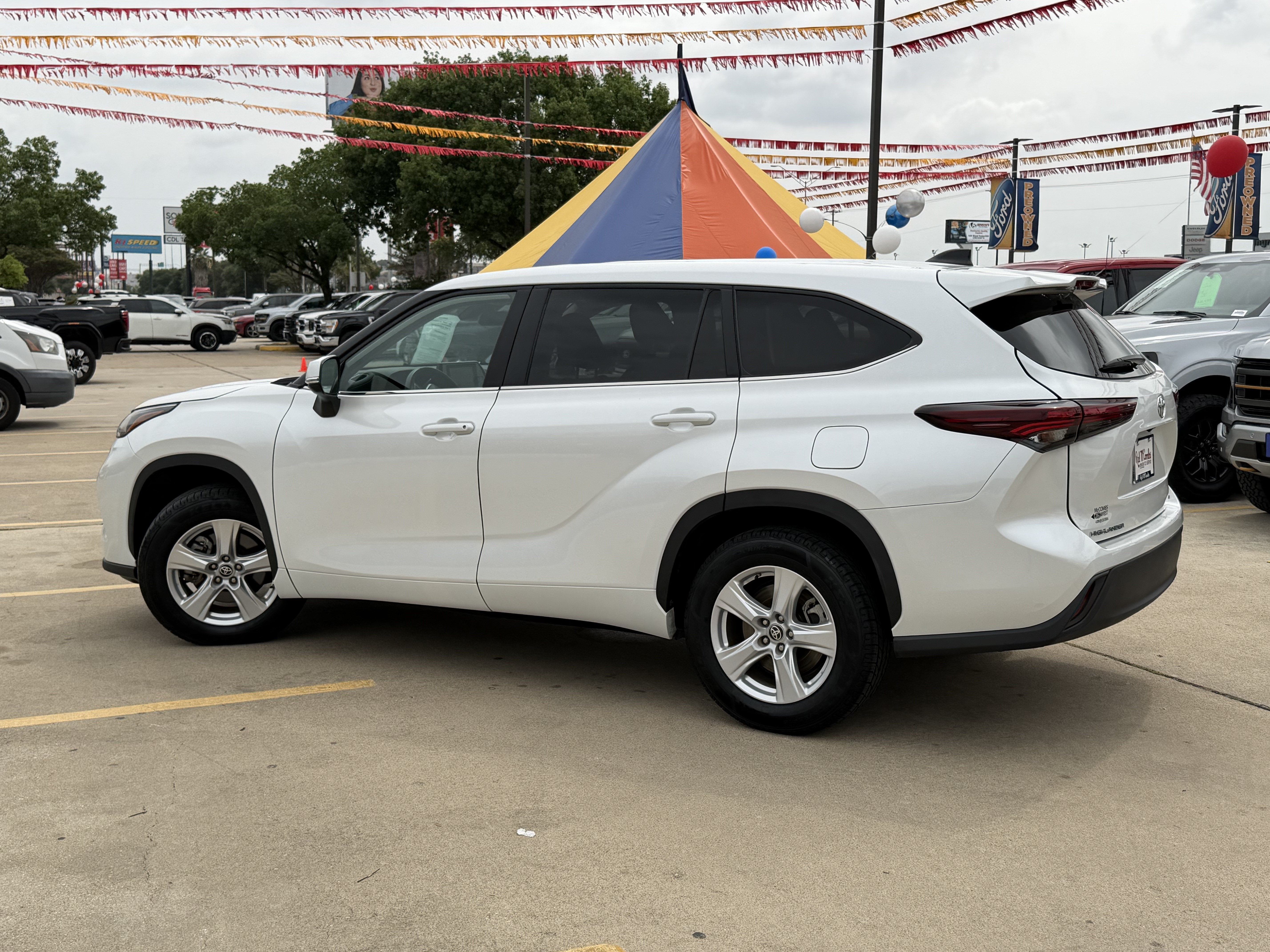 2025 Toyota Highlander LE