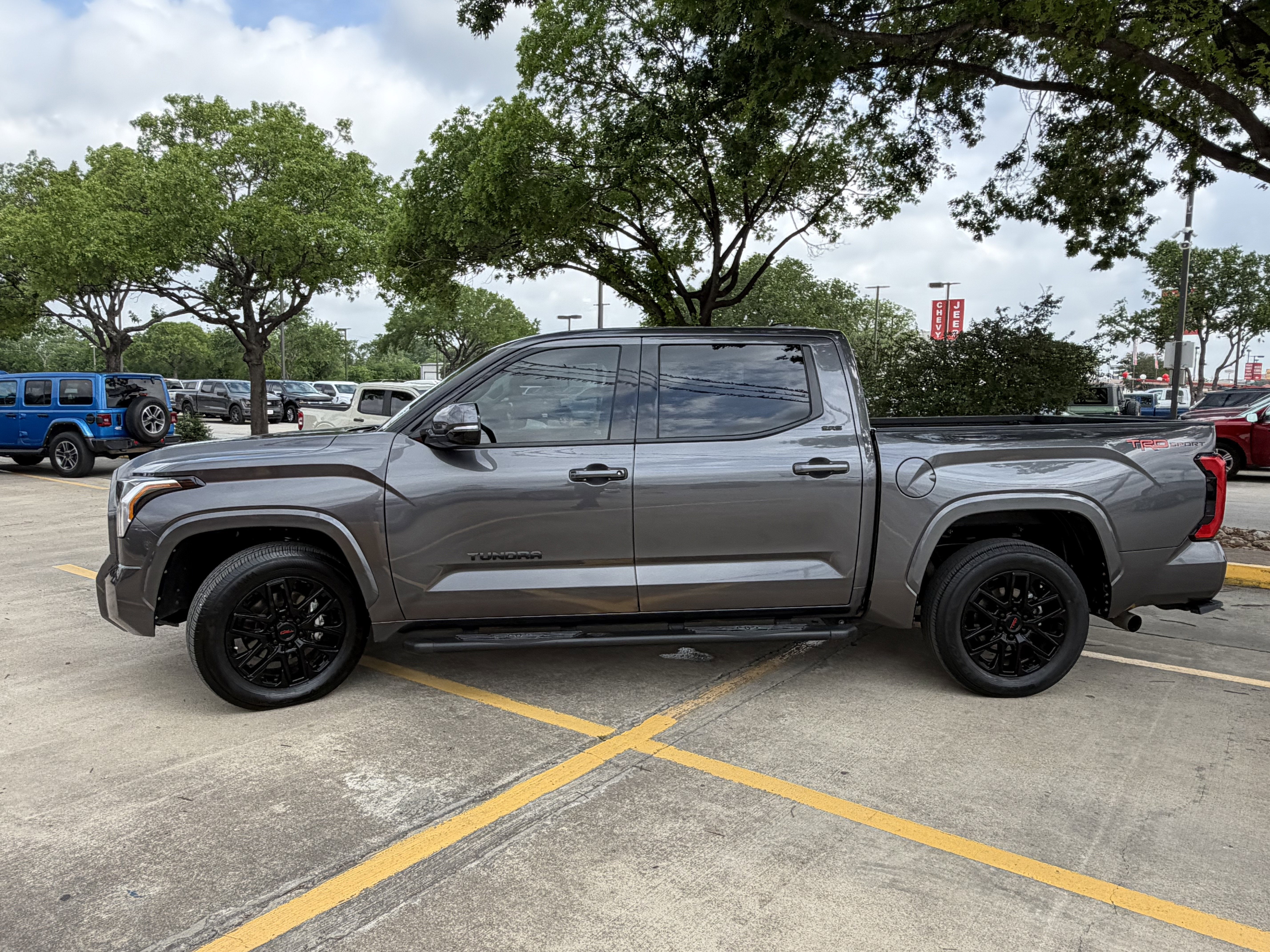 2023 Toyota Tundra SR5
