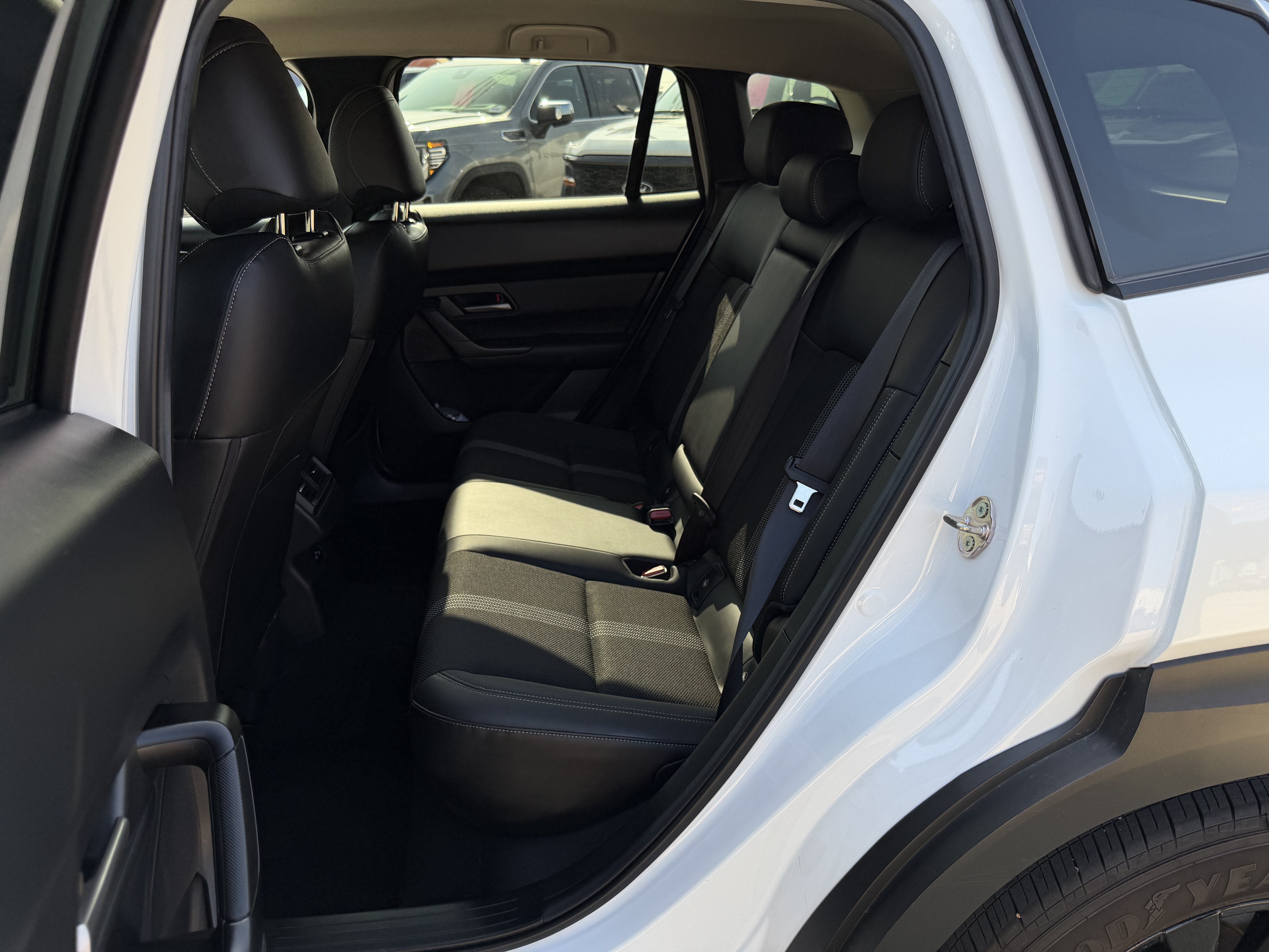 2025 Mazda Mazda CX-50 2.5 S Preferred Package