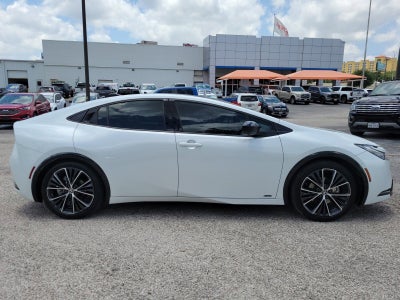 2024 Toyota Prius LE