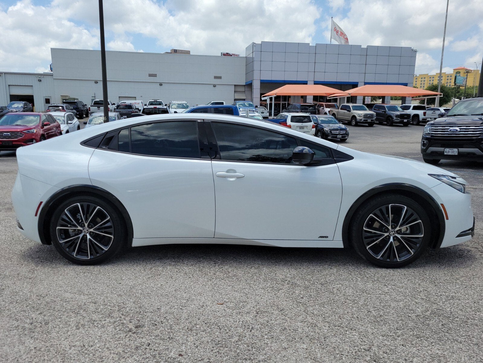 2024 Toyota Prius LE