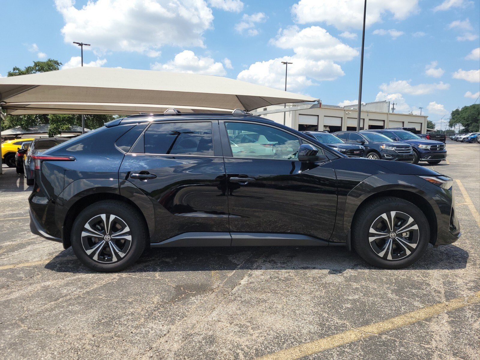 2025 Toyota bZ4X Limited