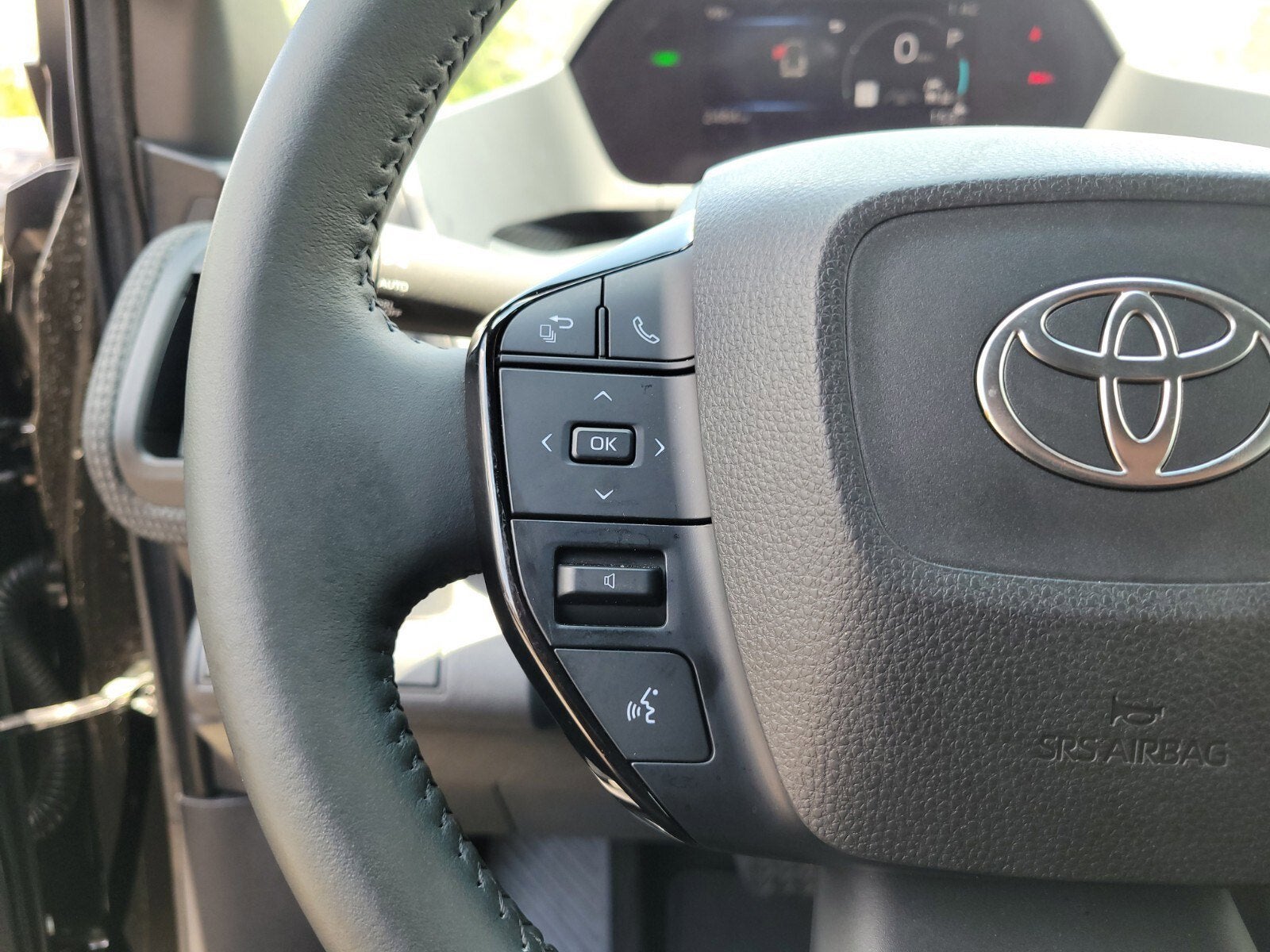 2025 Toyota bZ4X Limited