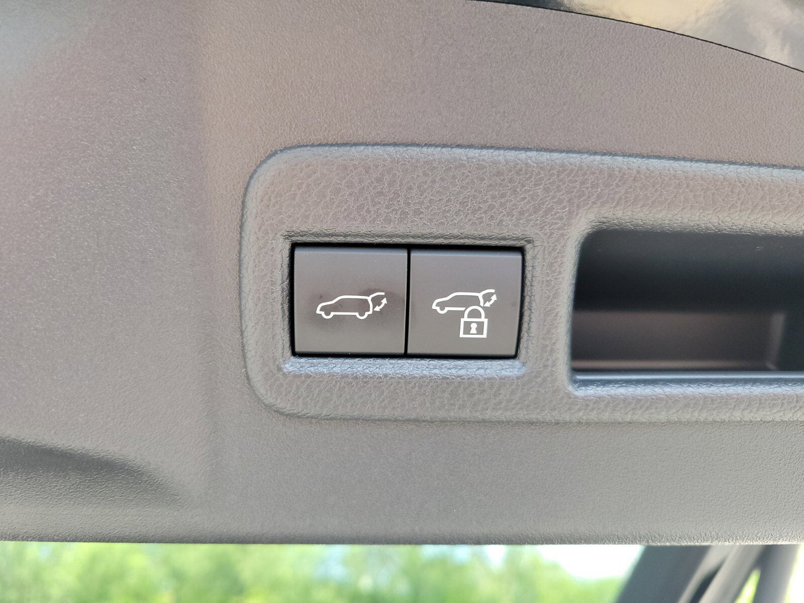 2025 Toyota bZ4X Limited