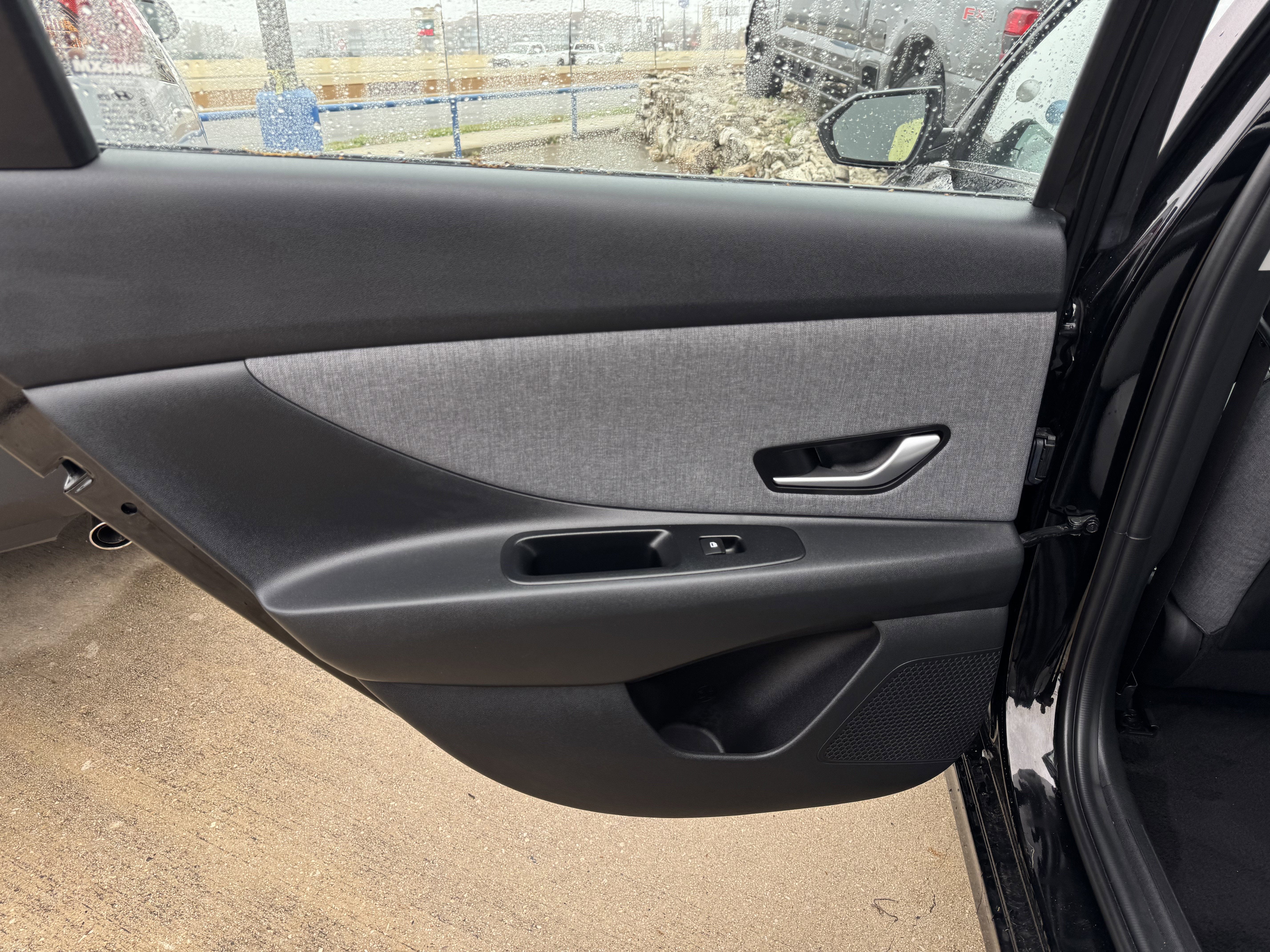 2025 Hyundai Elantra HEV Limited