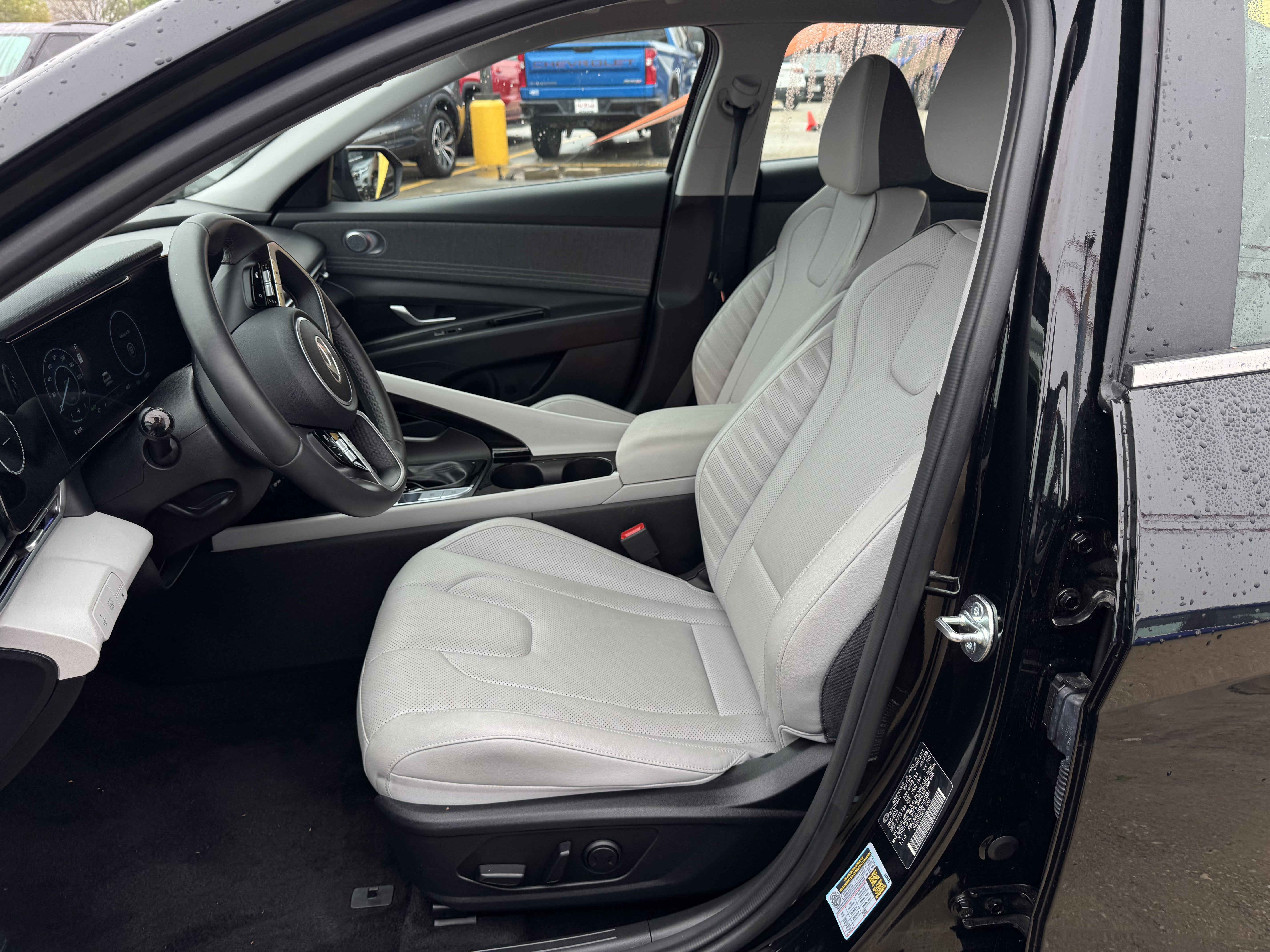 2025 Hyundai Elantra HEV Limited