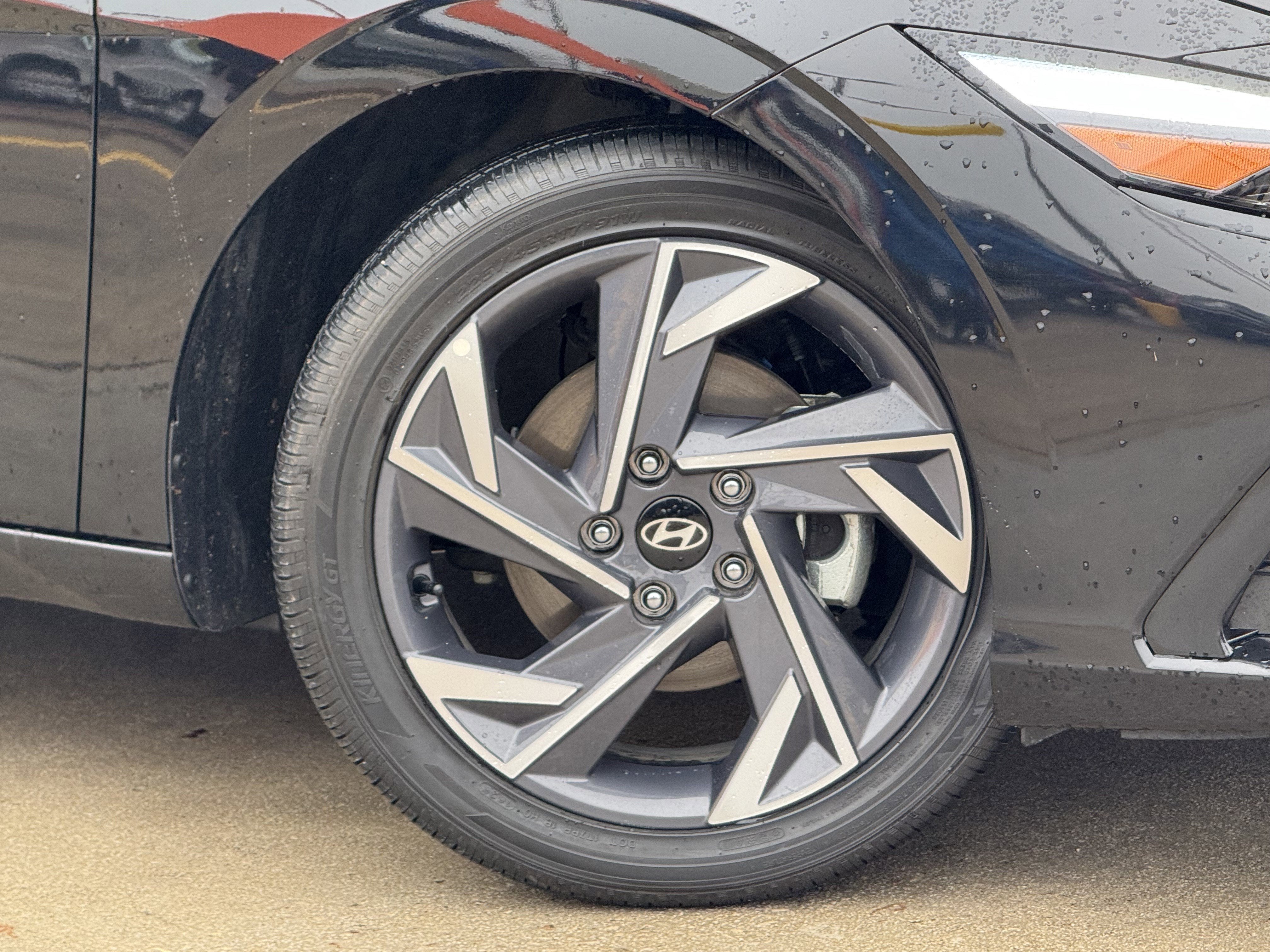 2025 Hyundai Elantra HEV Limited