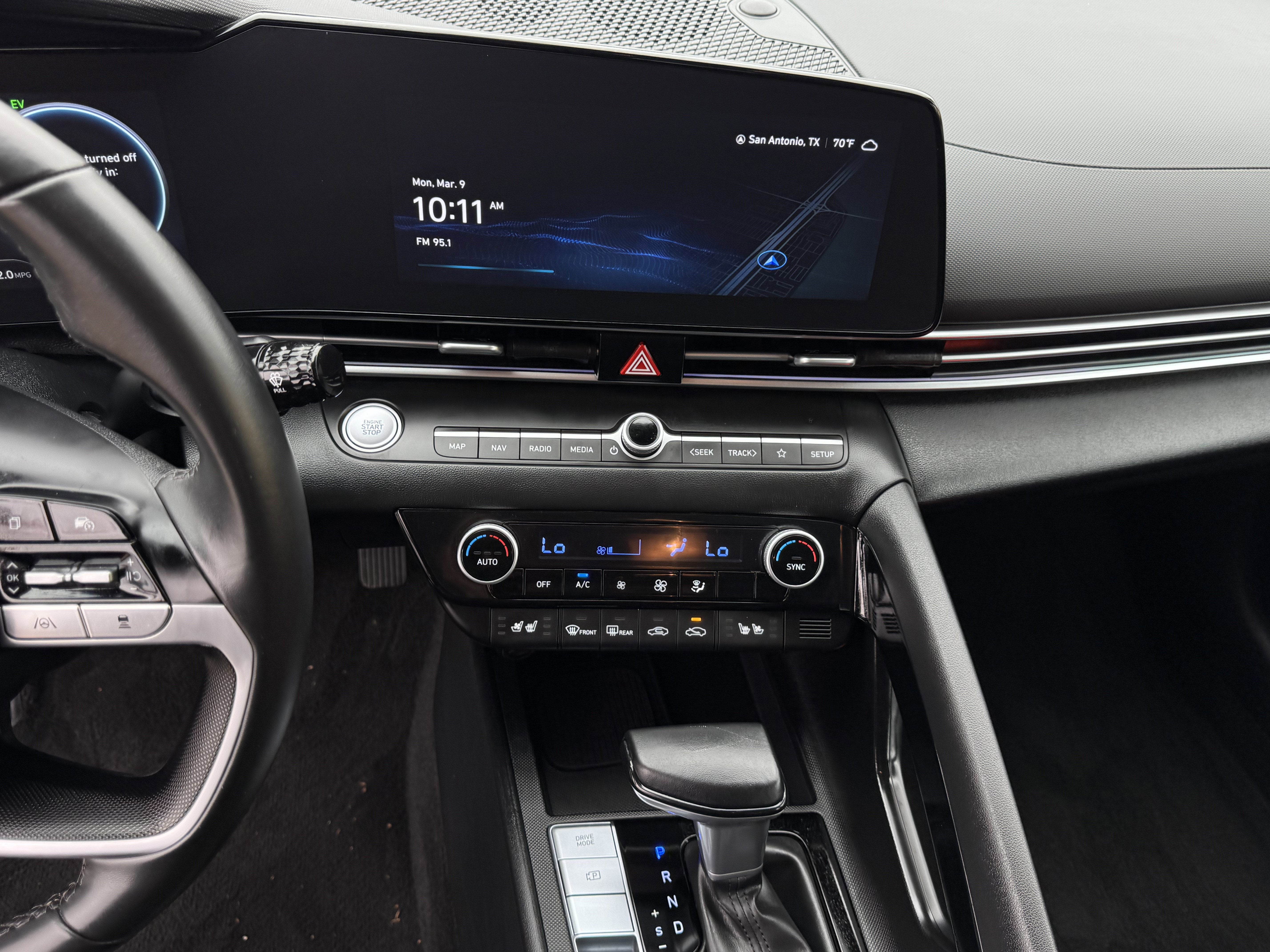 2025 Hyundai Elantra HEV Limited