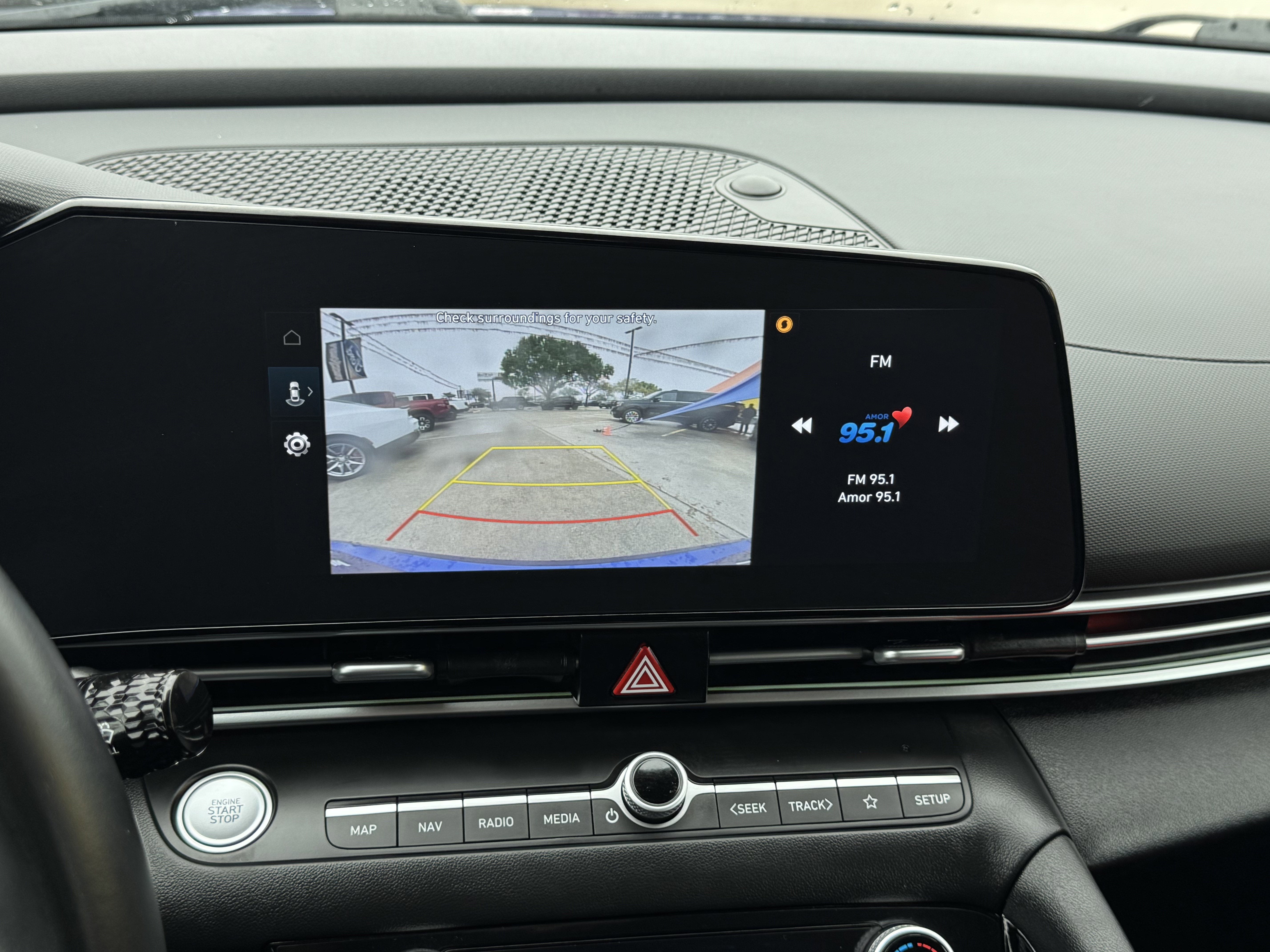 2025 Hyundai Elantra HEV Limited