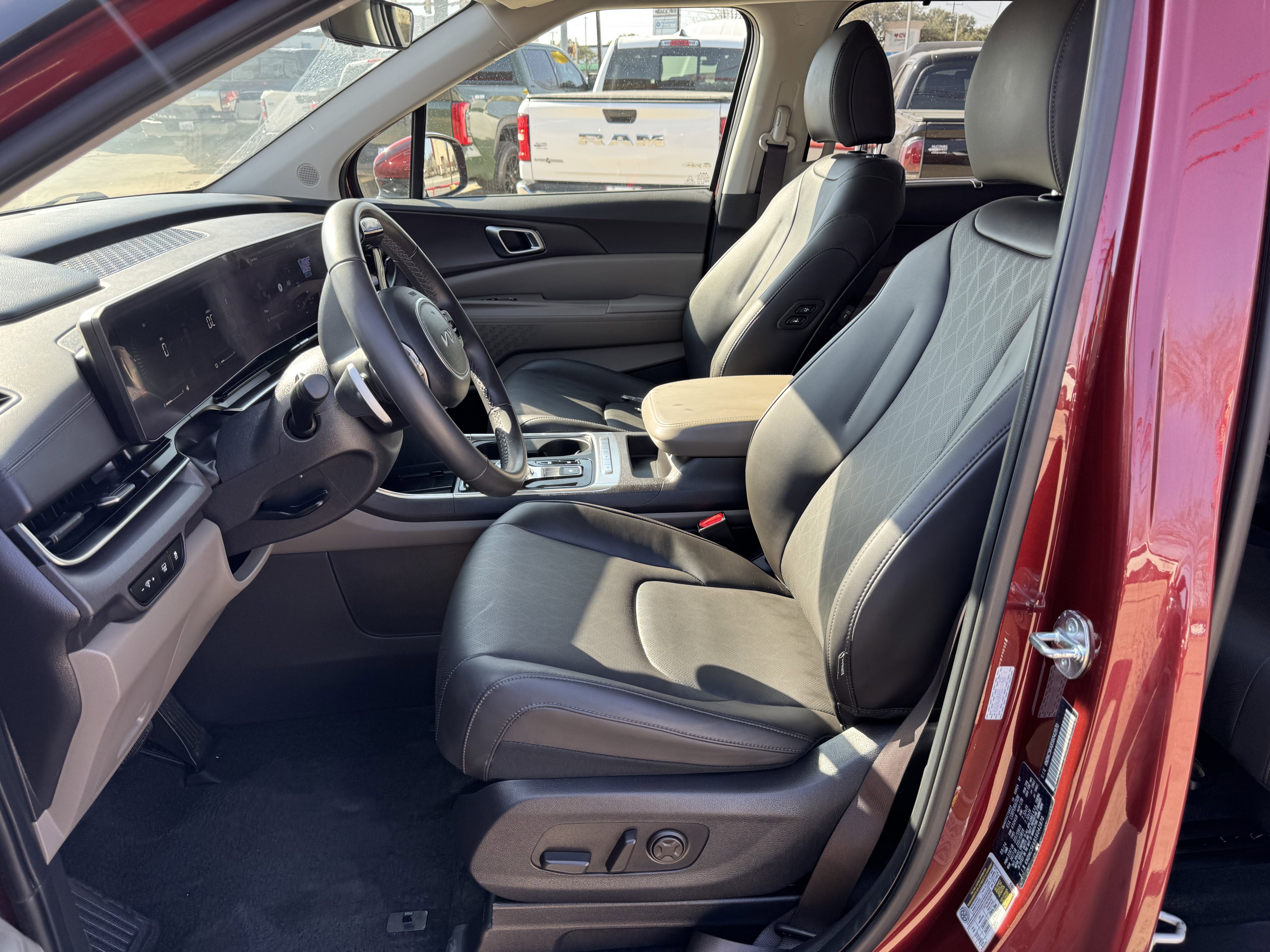 2025 Kia Carnival Hybrid EX