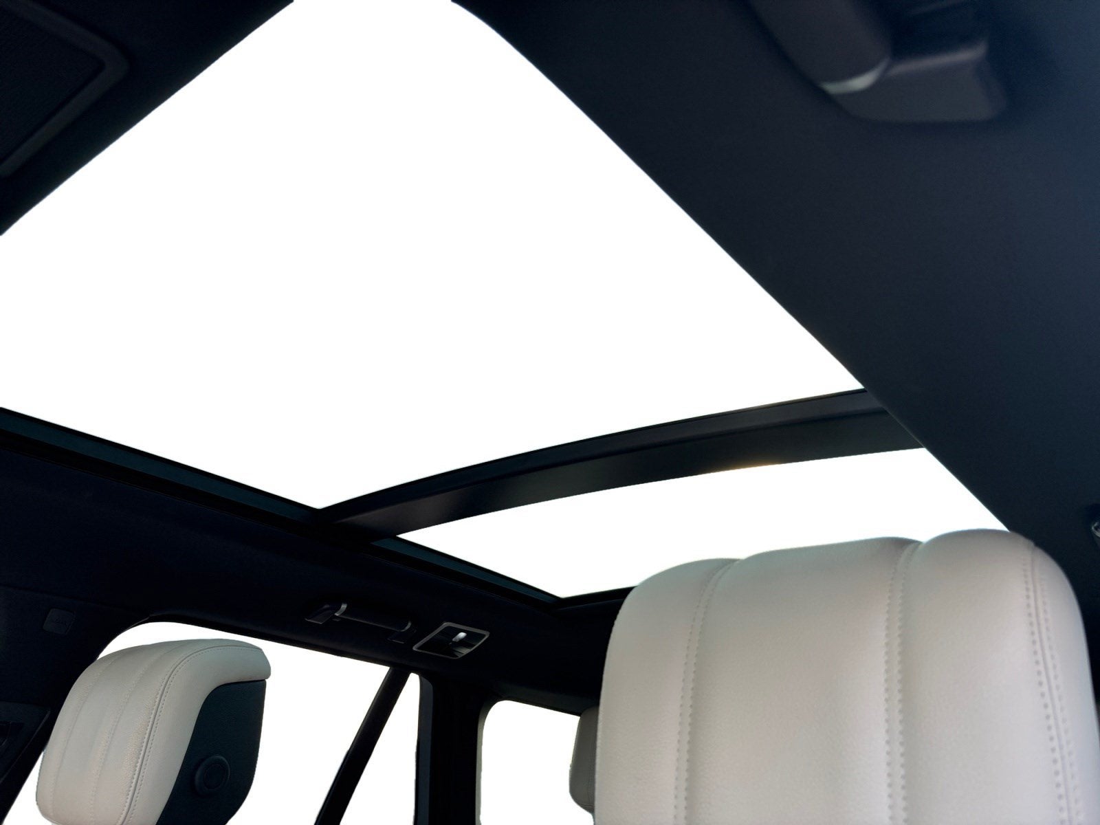 2021 Land Rover Range Rover Base