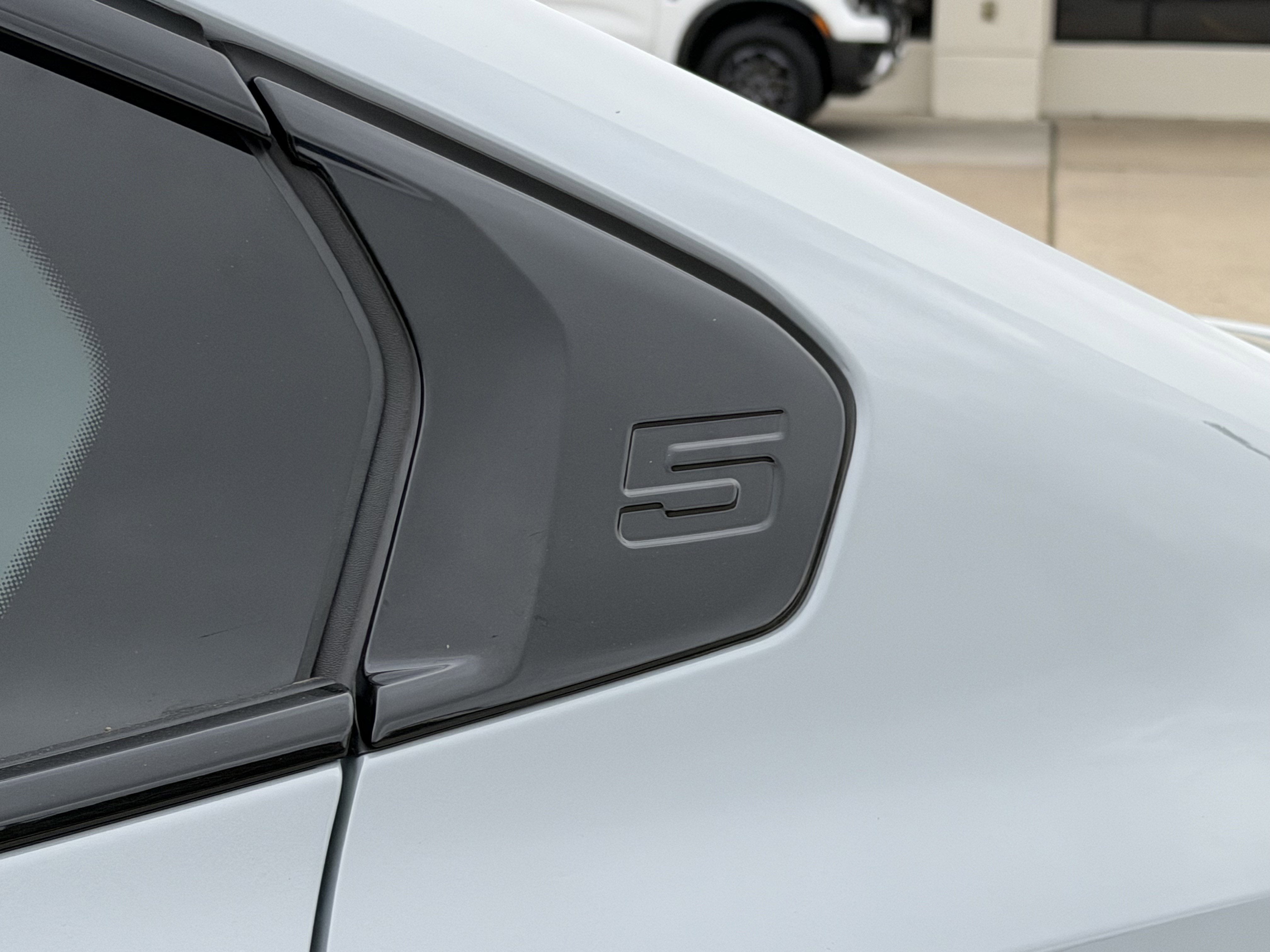 2026 BMW 5 Series 530i xDrive