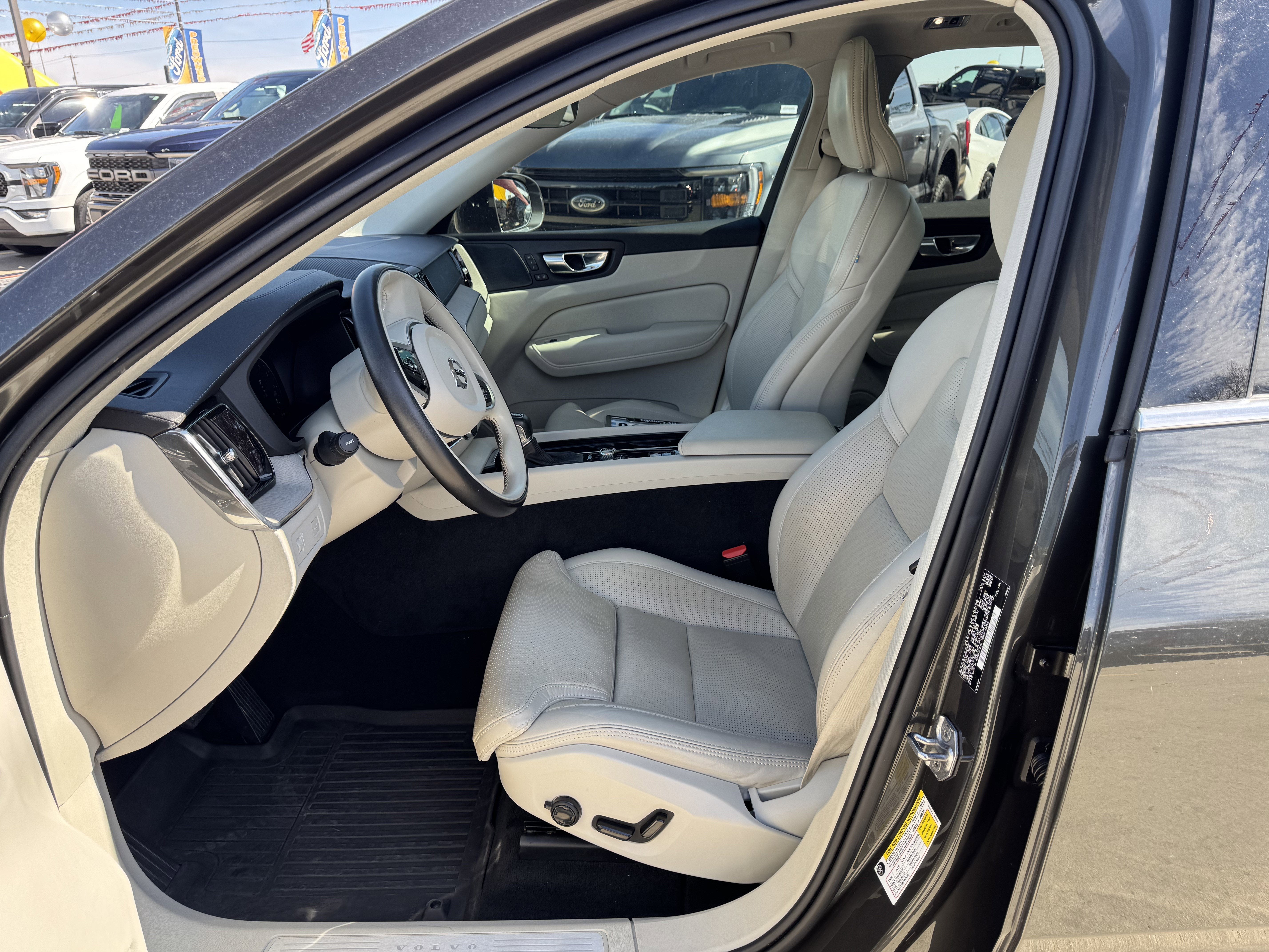 2021 Volvo XC60 T5 Inscription