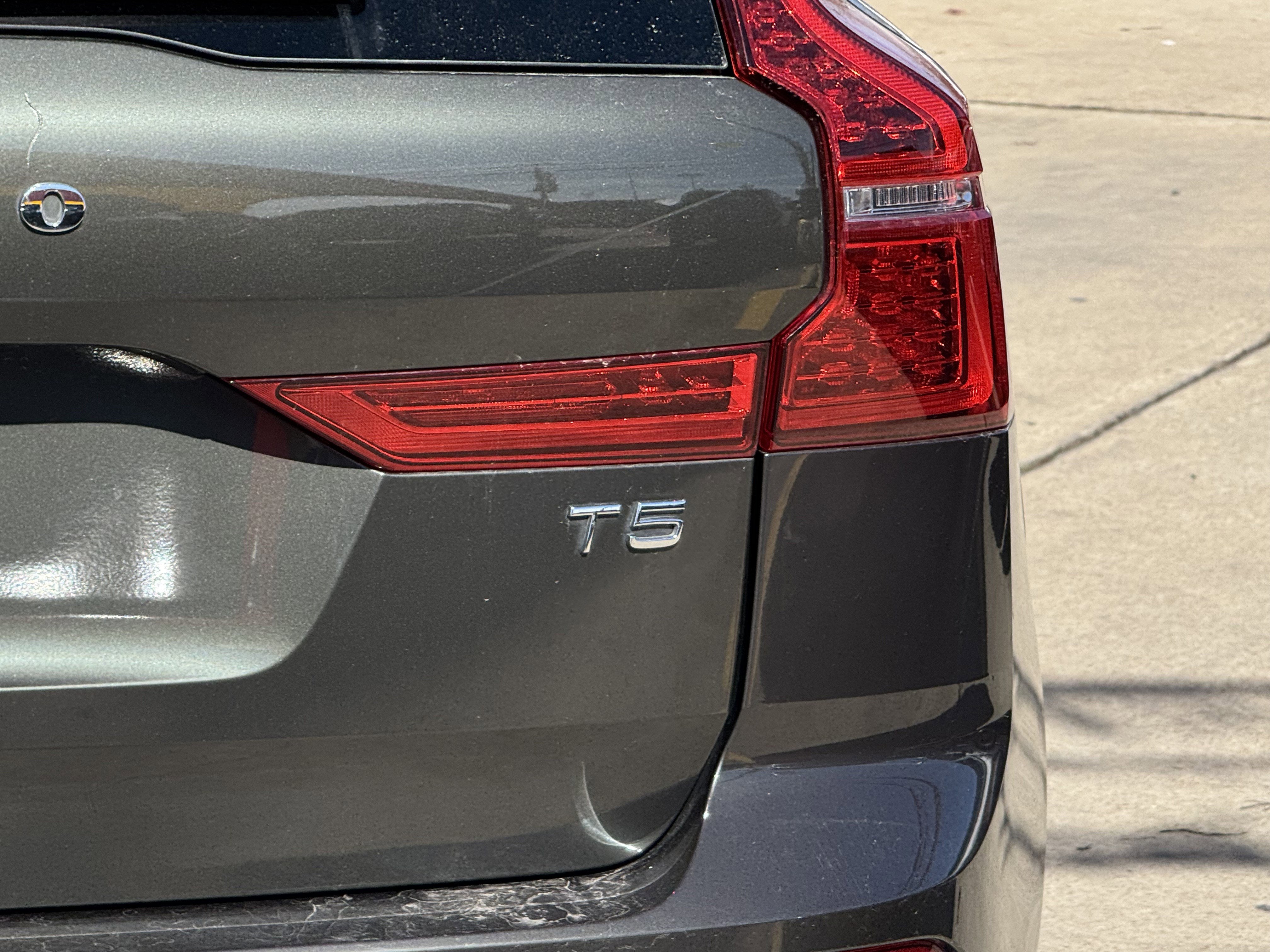 2021 Volvo XC60 T5 Inscription